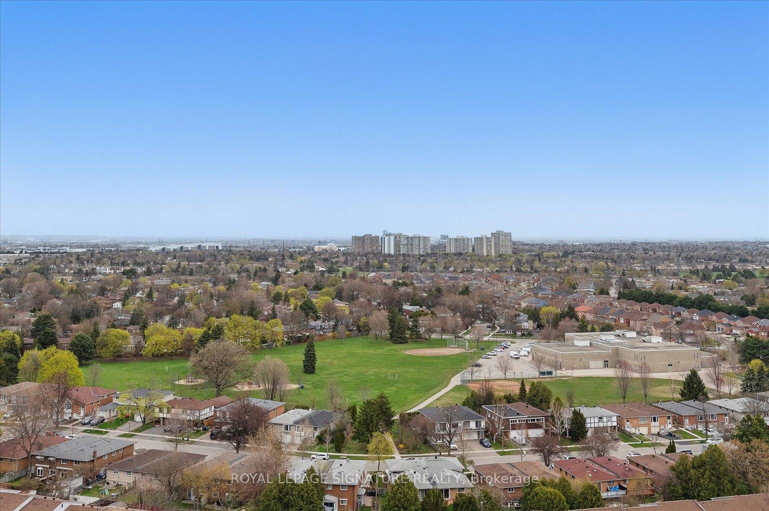 3 Bedrooms Condo at 65 Huntingdale,  Toronto For sale