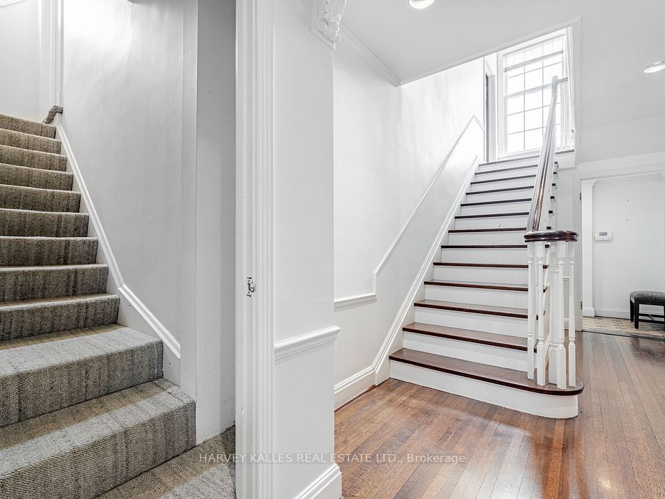2 Silverwood Avenue