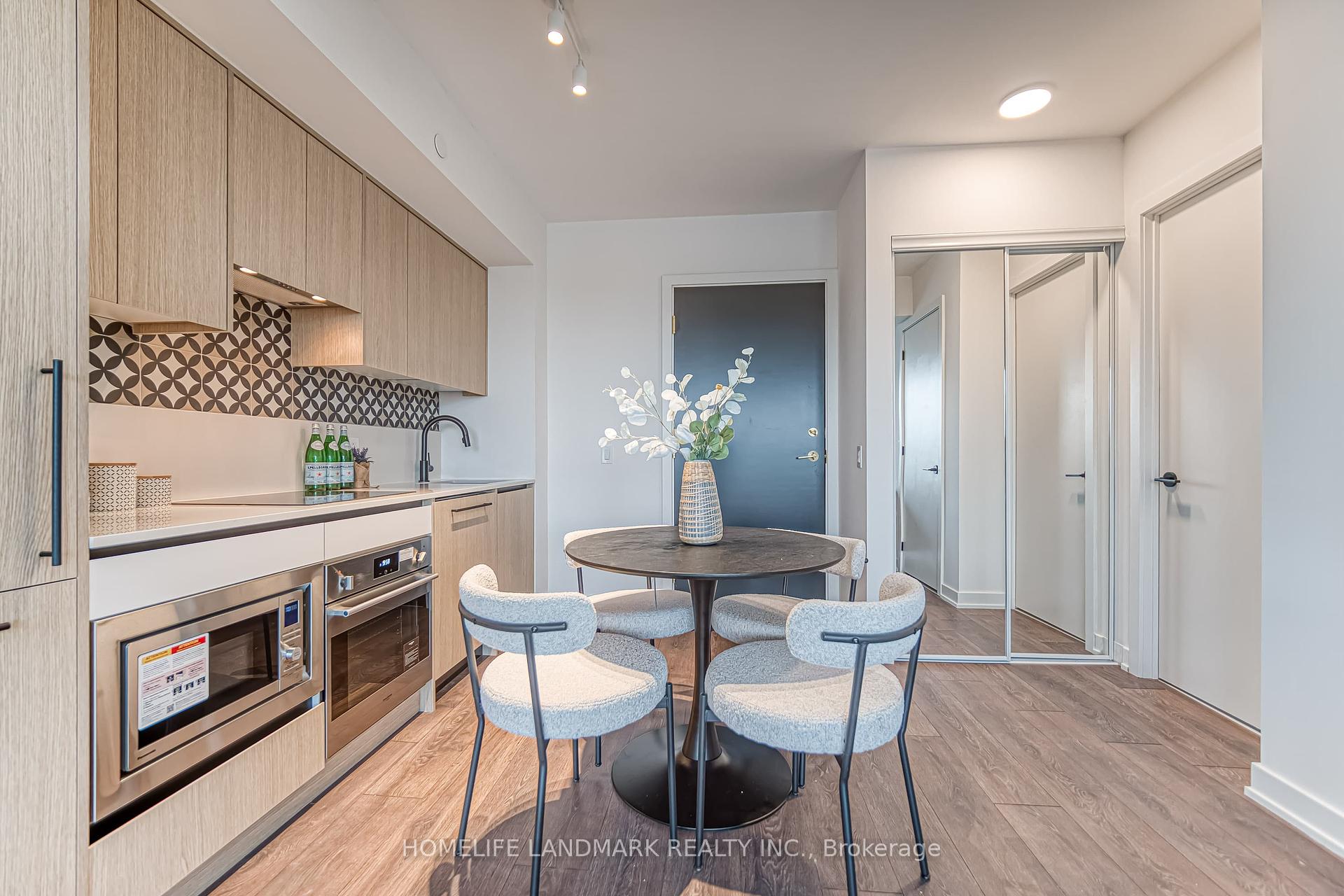 2 Bedrooms Condo at 1200 Dundas, Toronto For sale