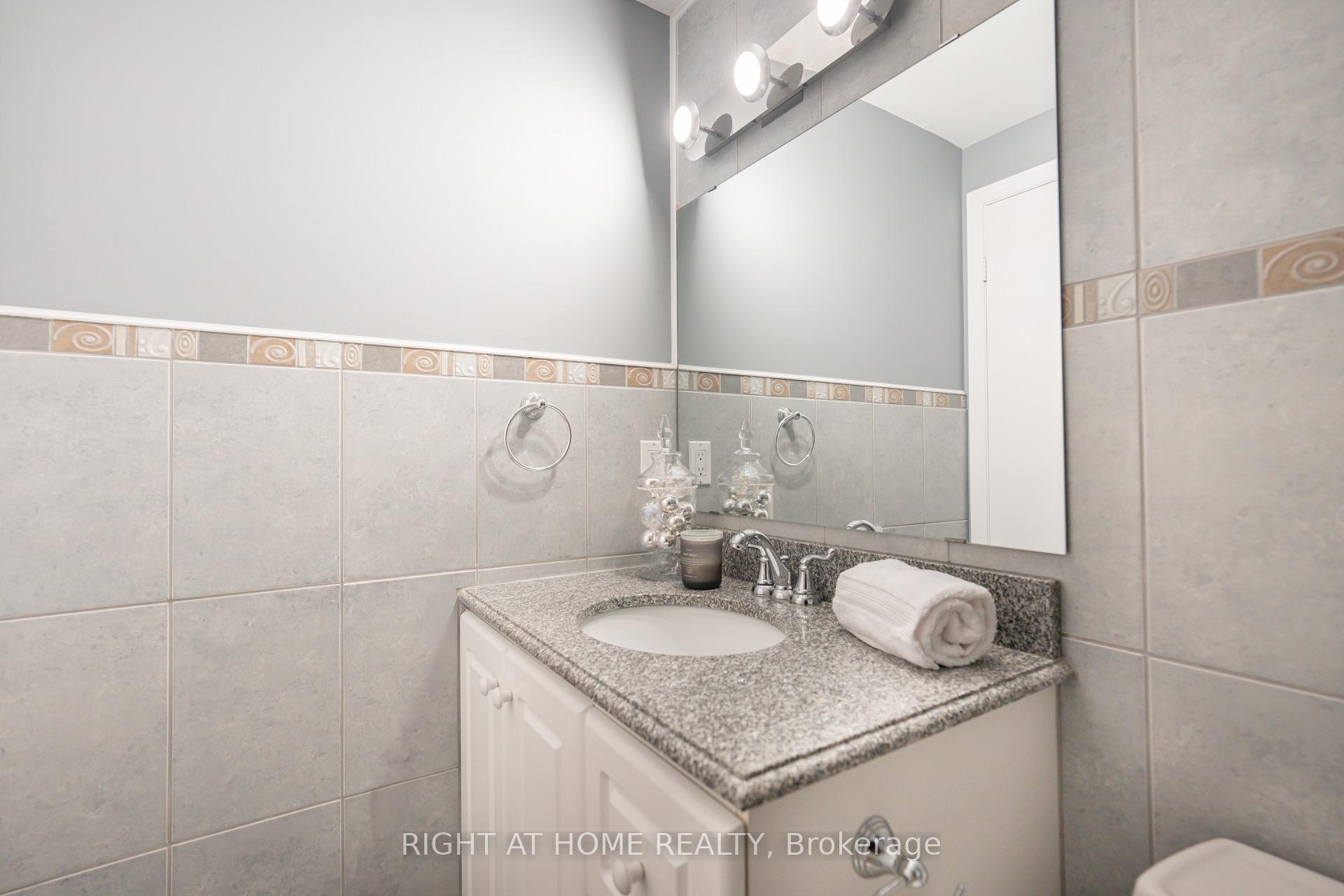 3 Bedrooms Condo at 43 Wild Ginger, Toronto For sale