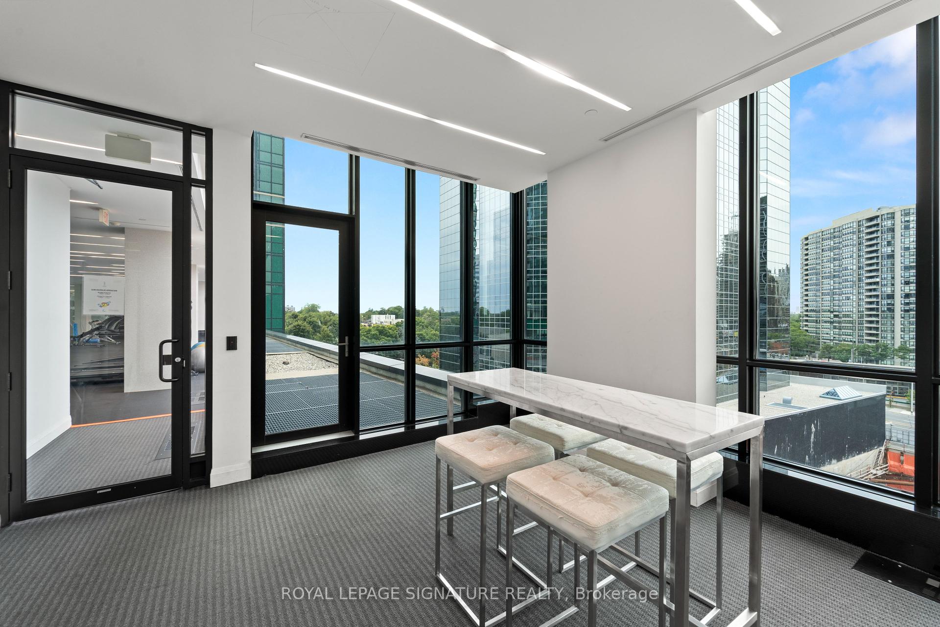 2 Bedrooms Condo at 11 Bogert, Toronto For sale