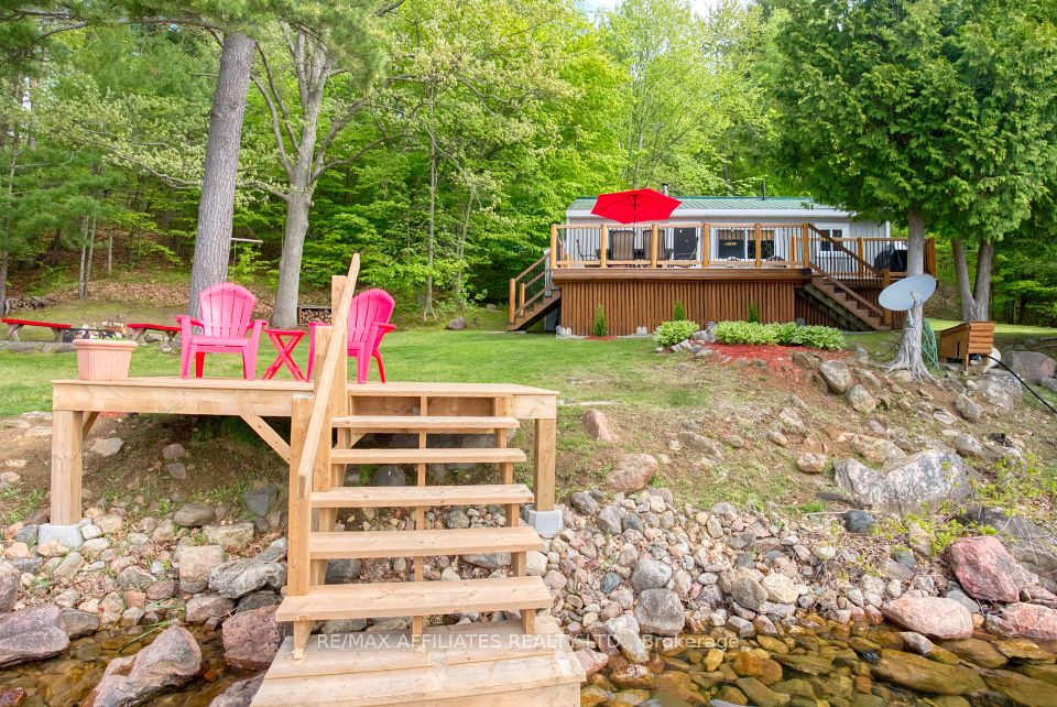 77 Pinecrest