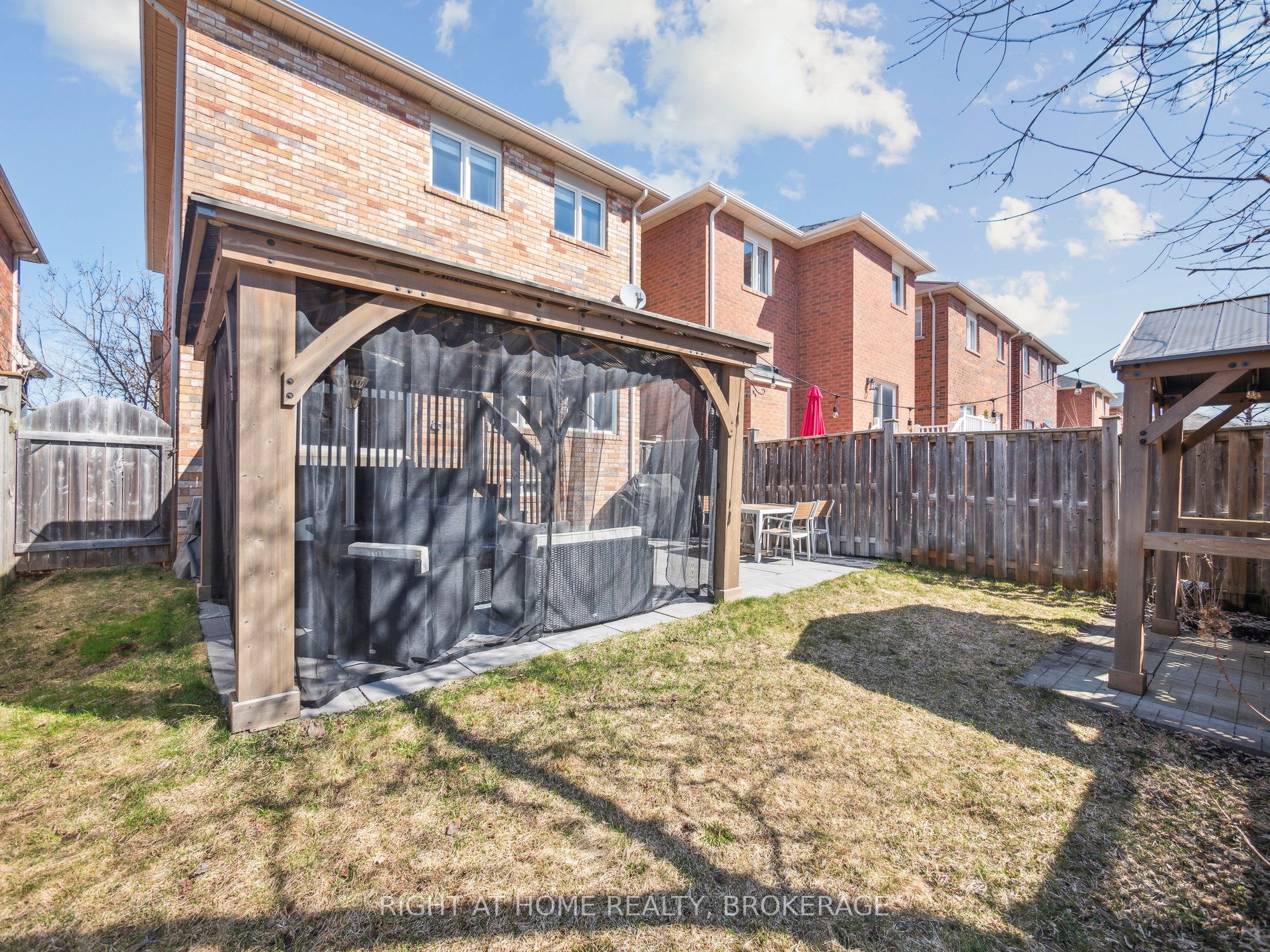 270 Penndutch Circle