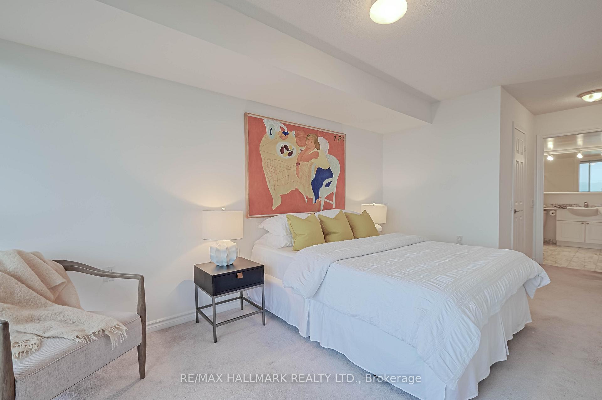 2 Bedrooms Condo at 388 Bloor, Toronto For sale