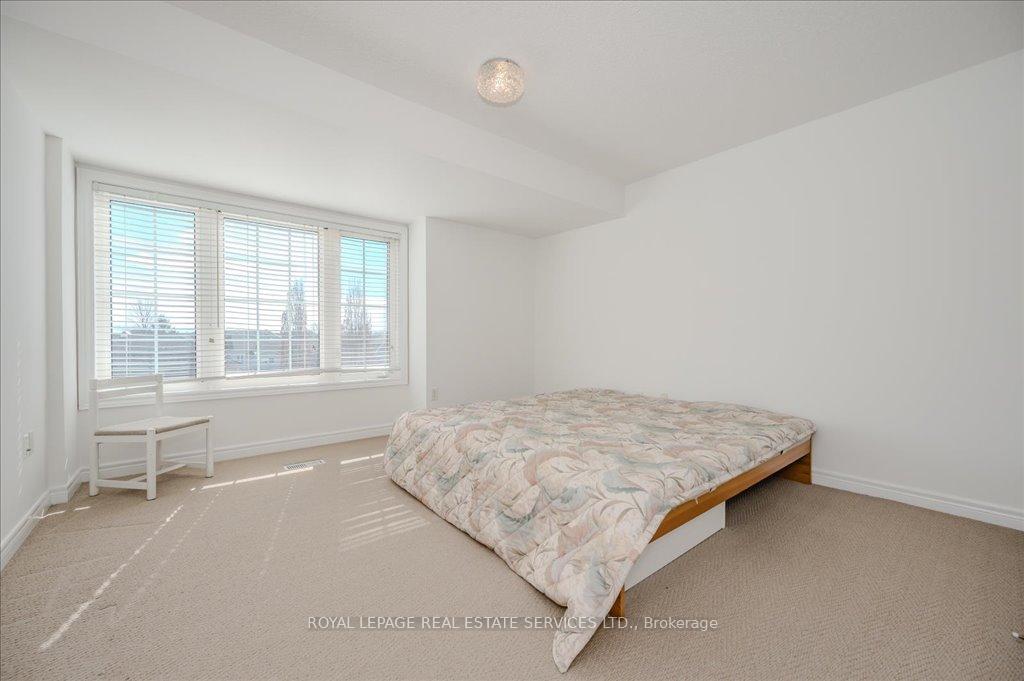 3 Bedrooms Condo at 1267 Dorval, Oakville For sale