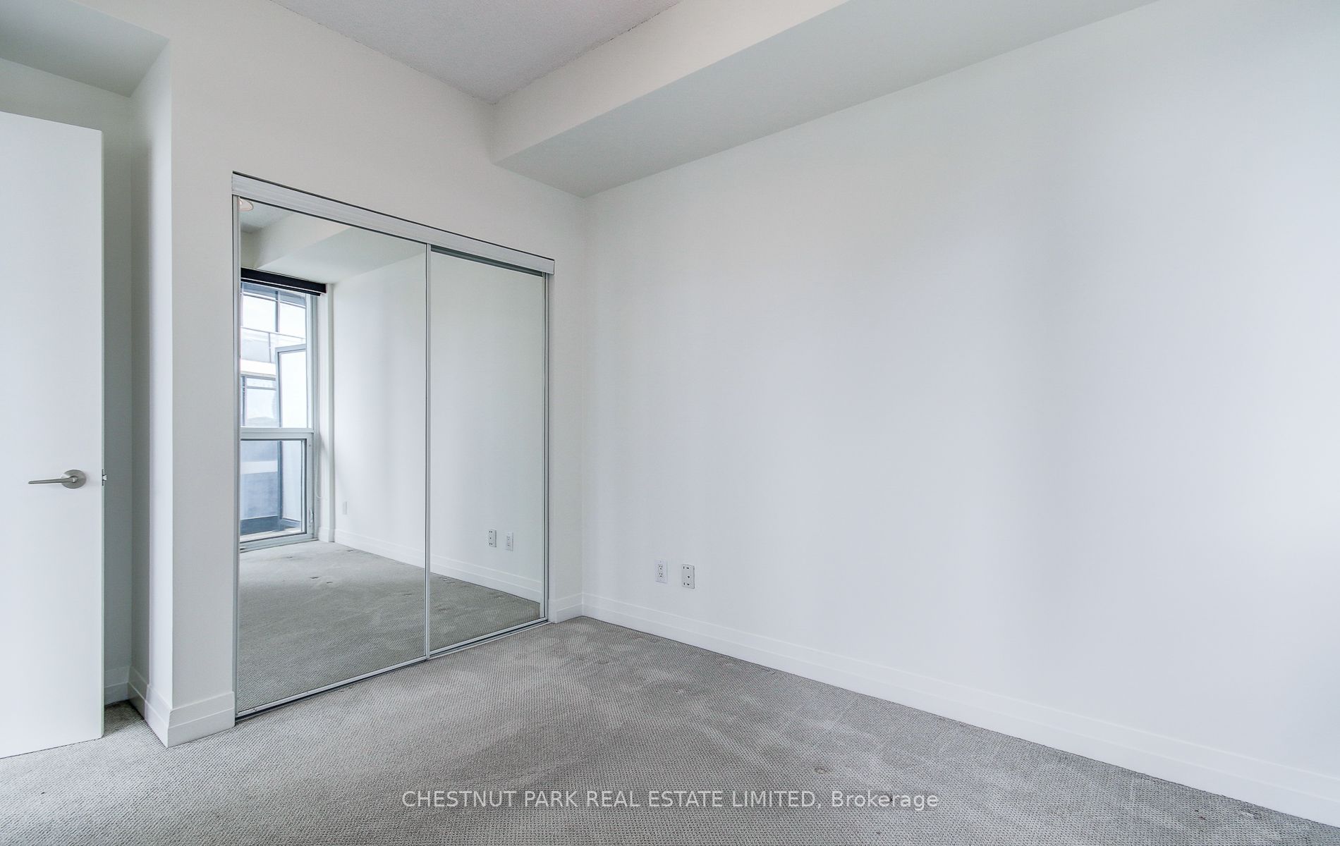 25 Carlton Street, #3205