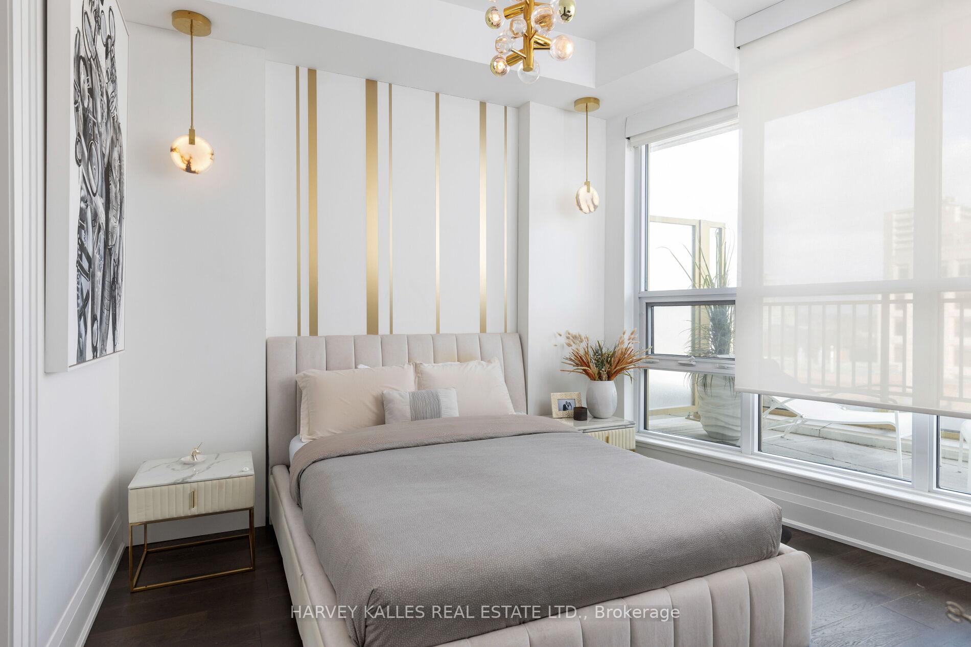 151 Avenue Road 805