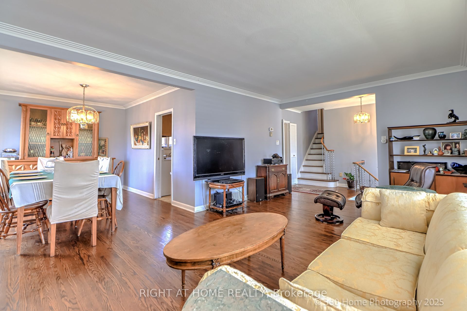 12 Summitcrest Drive