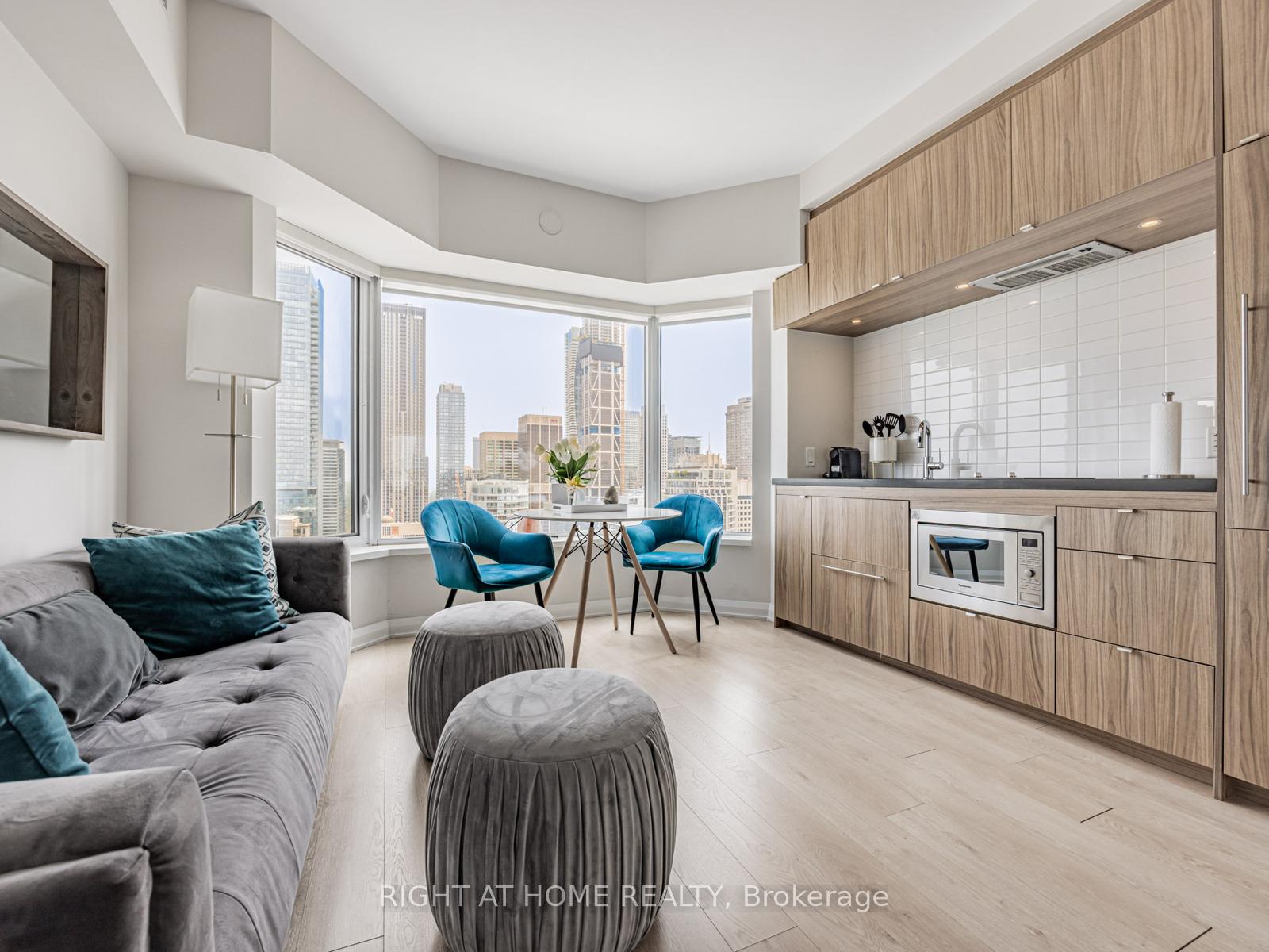 1 Bedroom Condo at 155 Yorkville, Toronto For sale