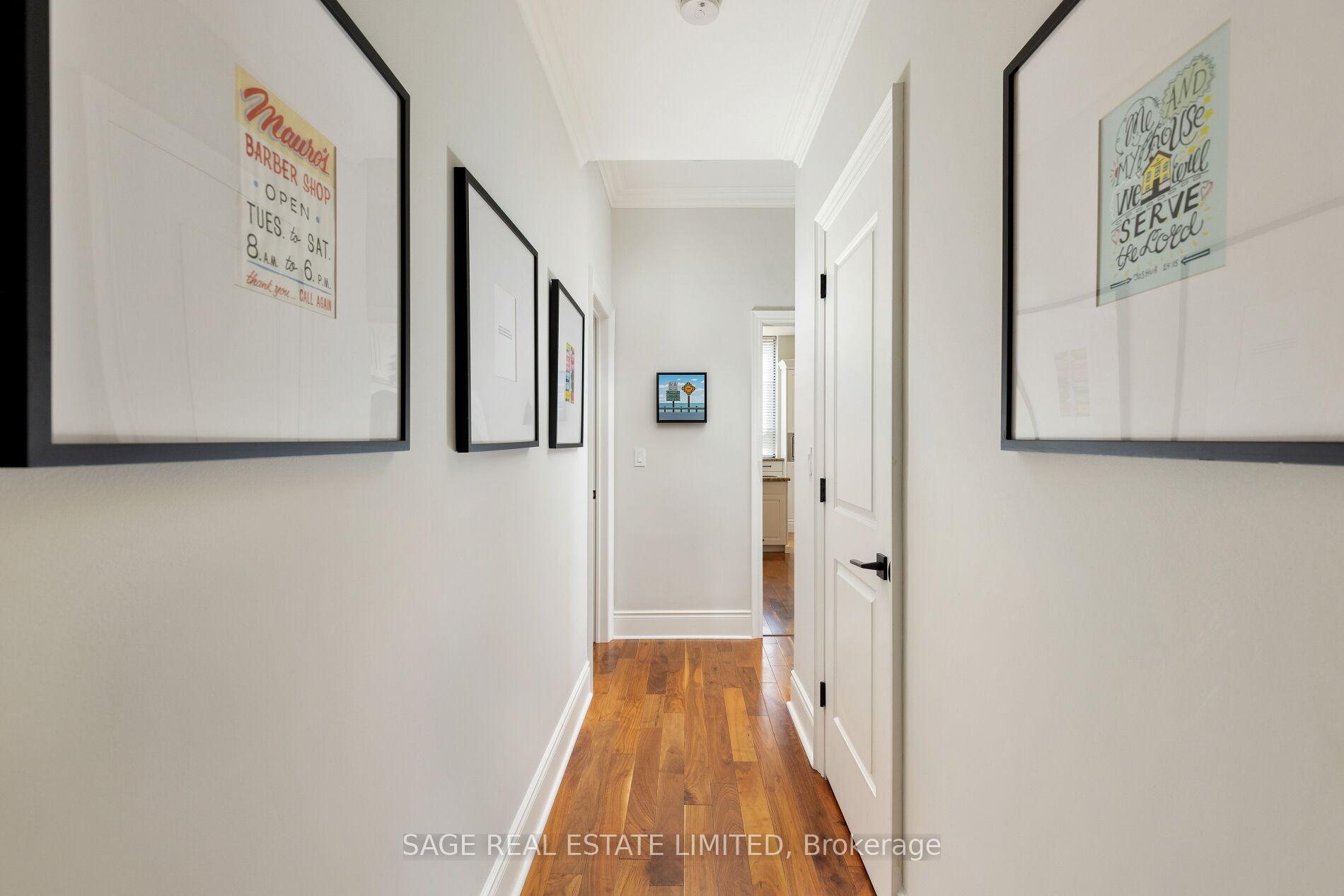 2 Bedrooms Condo at 25 Earlington, Toronto For sale