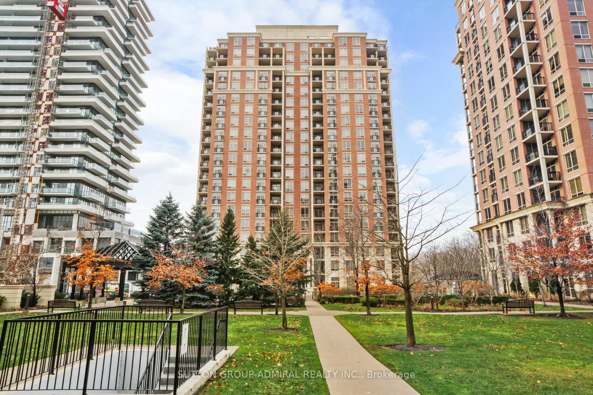 2 Bedrooms Condo at 1101 Leslie, Toronto For sale