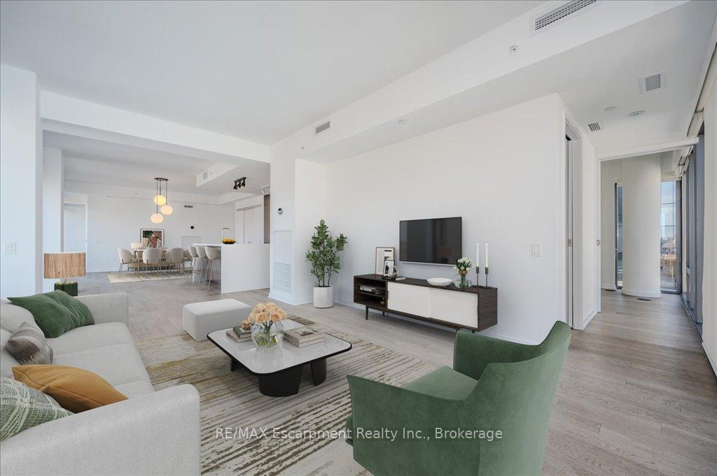 2 Bedrooms Condo at 60 Colborne, Toronto For sale