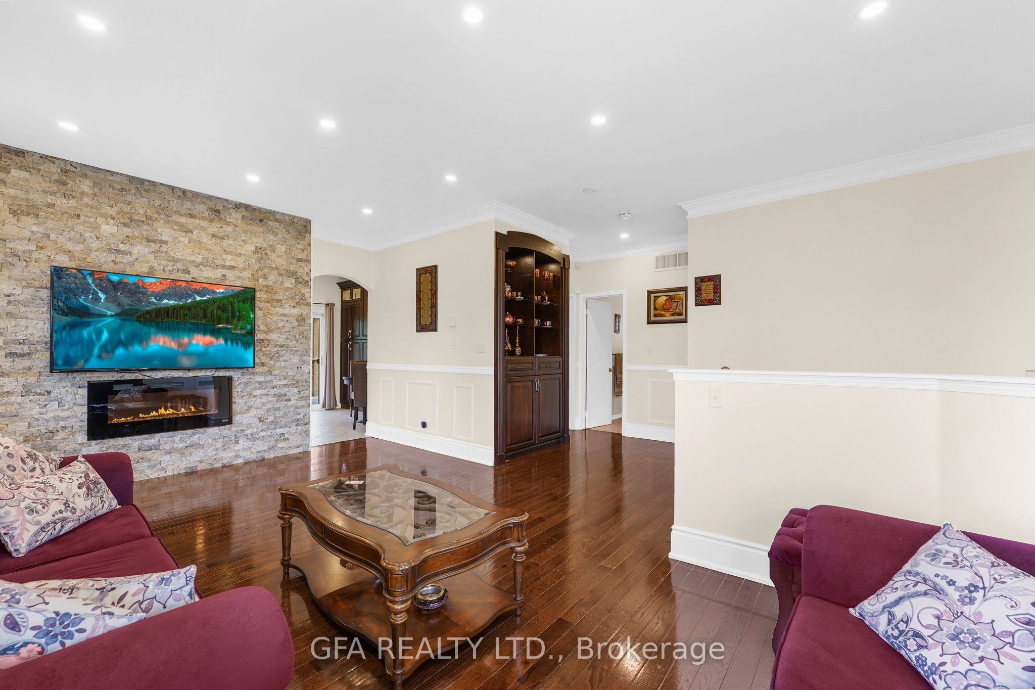 7349 Zinnia Place