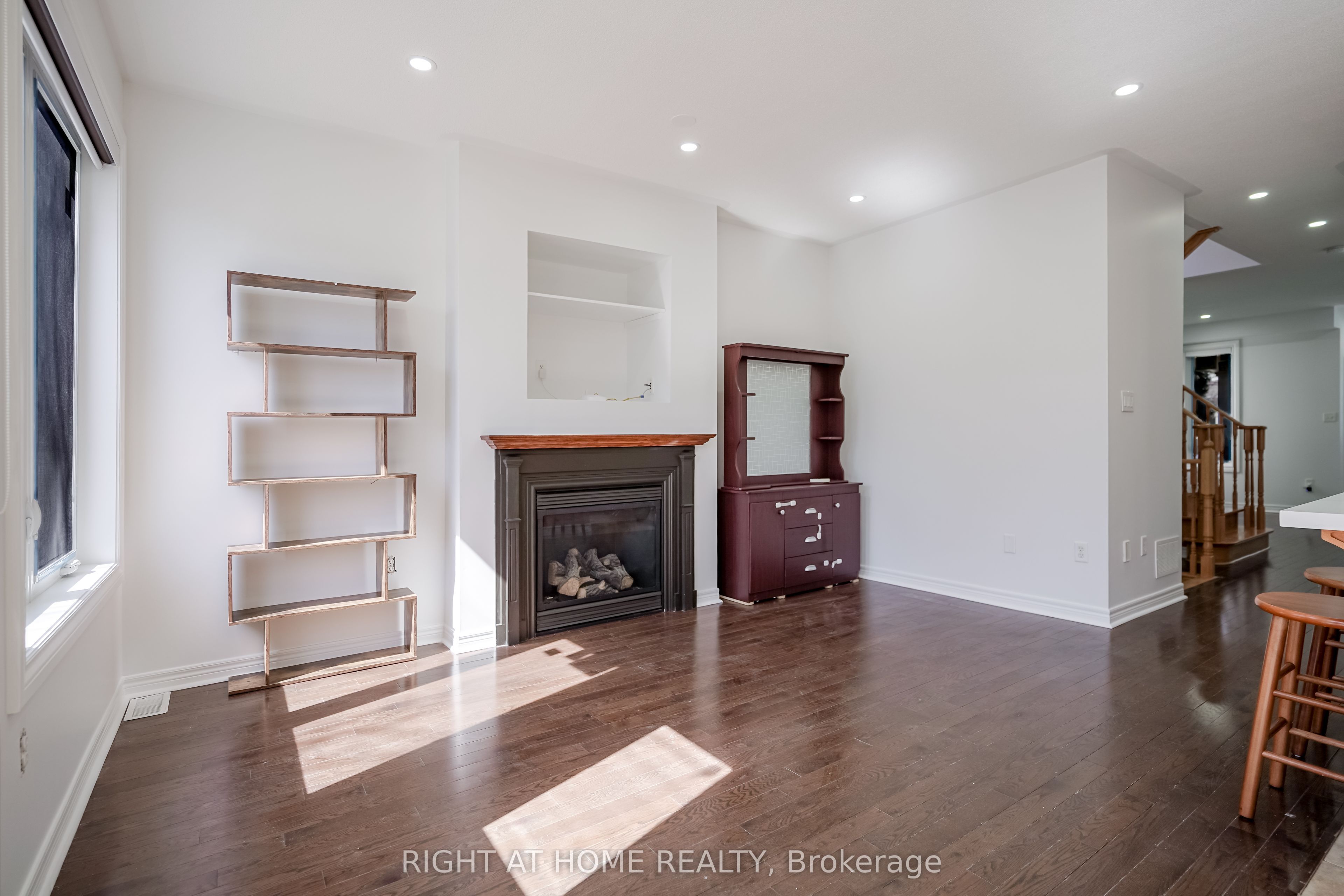 74 Amos Lehman Way, Whitchurch-Stouffville, ON L4A 0L3