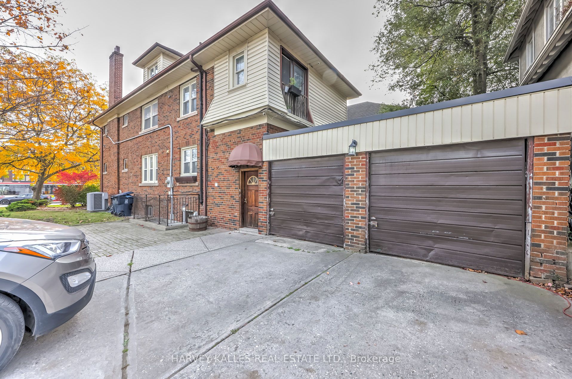 1200 Avenue Road Upper#3