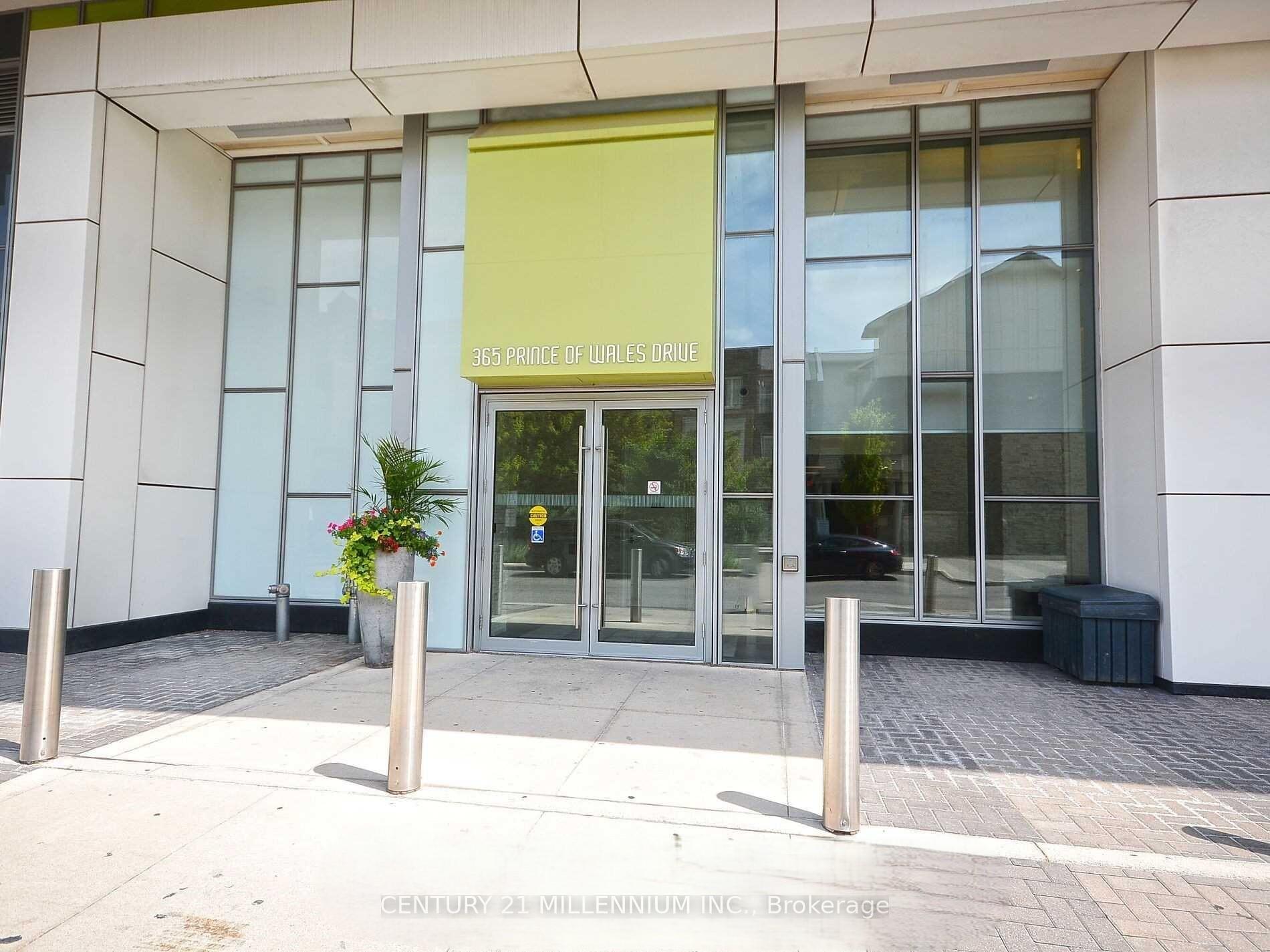 2 Bedrooms Condo at 365 Prince Of Wales, Mississauga For sale