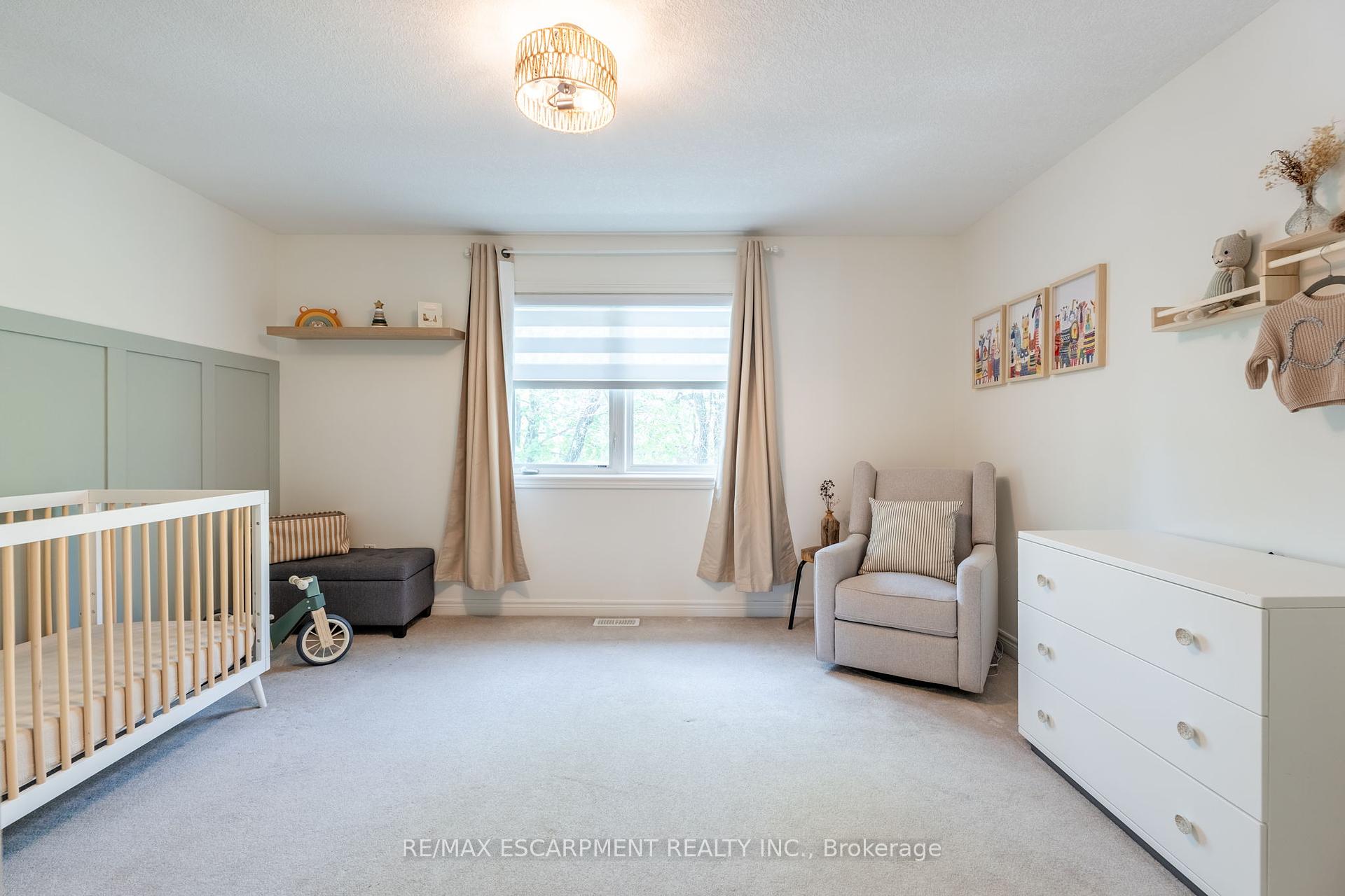 2 Bedrooms Condo at 181 Plains, Burlington For sale