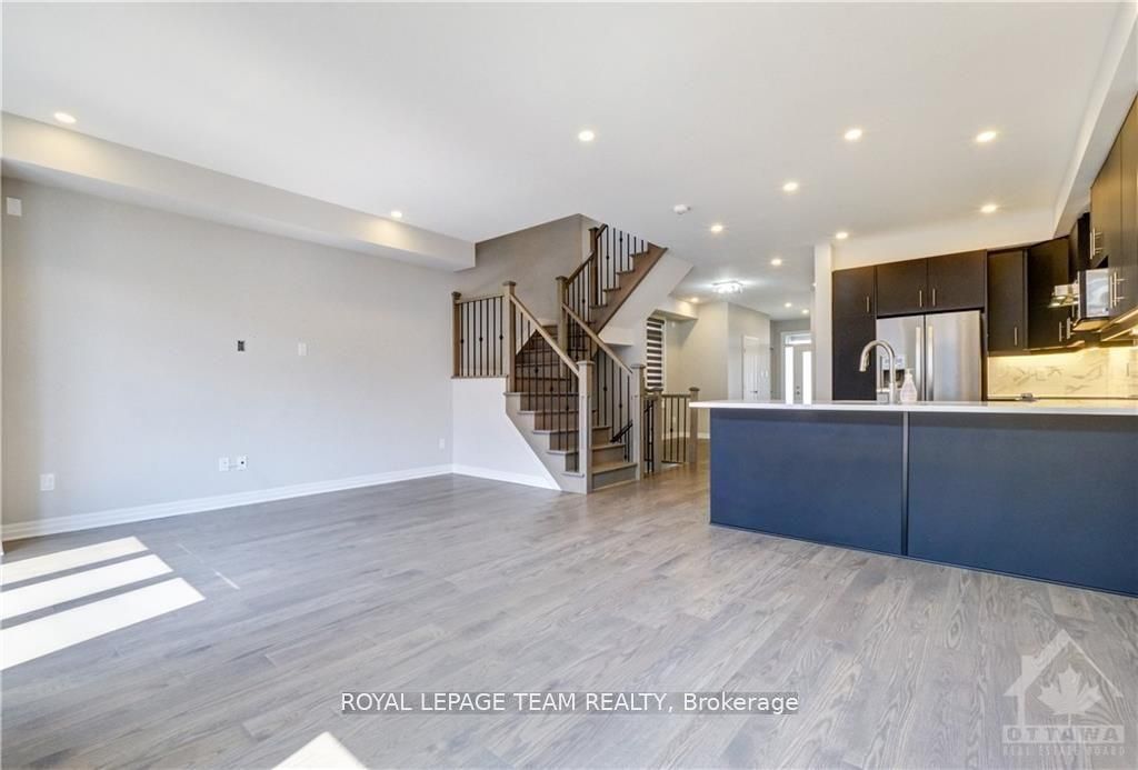 282 Avro Circle, ManorParkCardinalGlenandArea, ON K1K 3X8