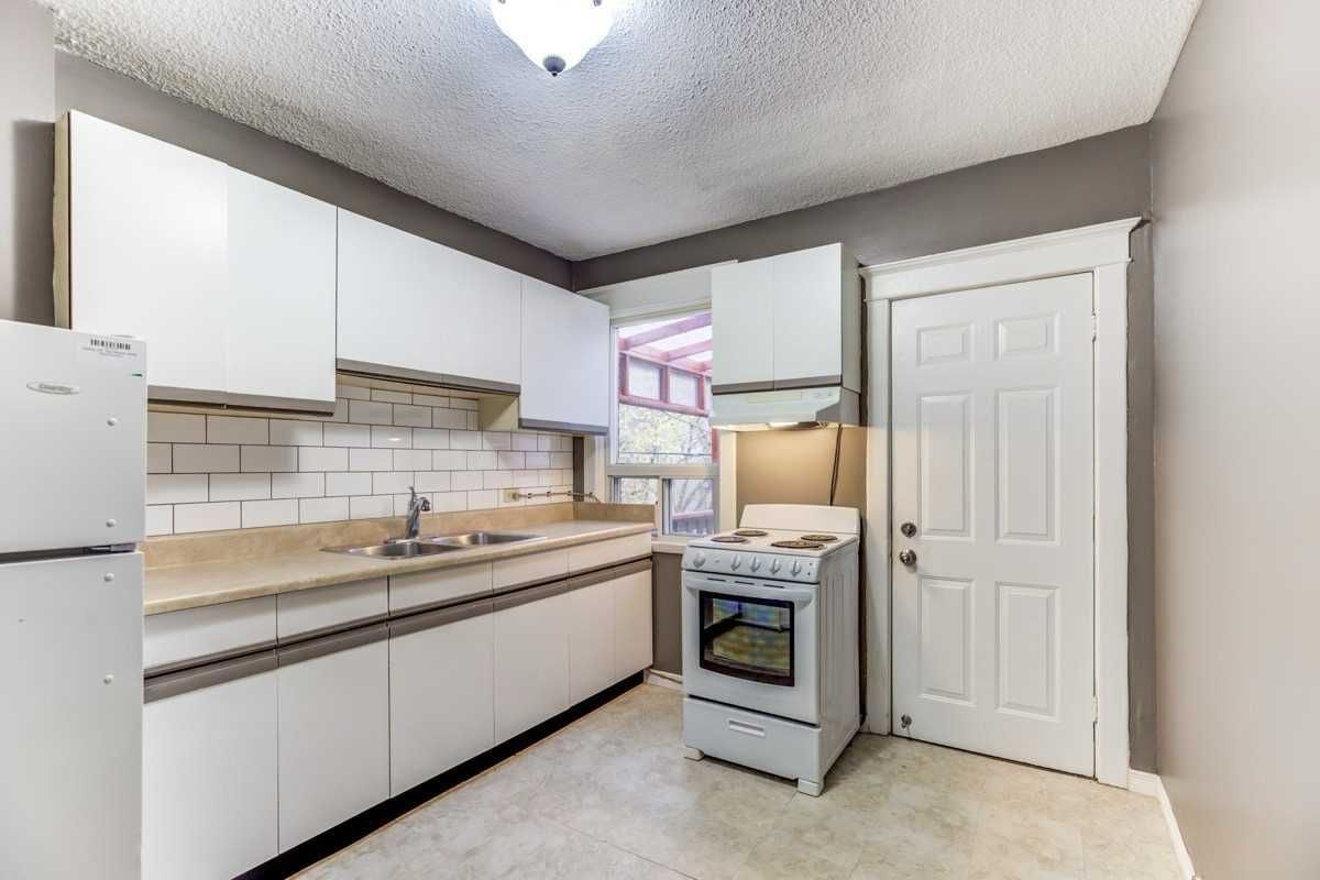 1215 Bathurst Street 2