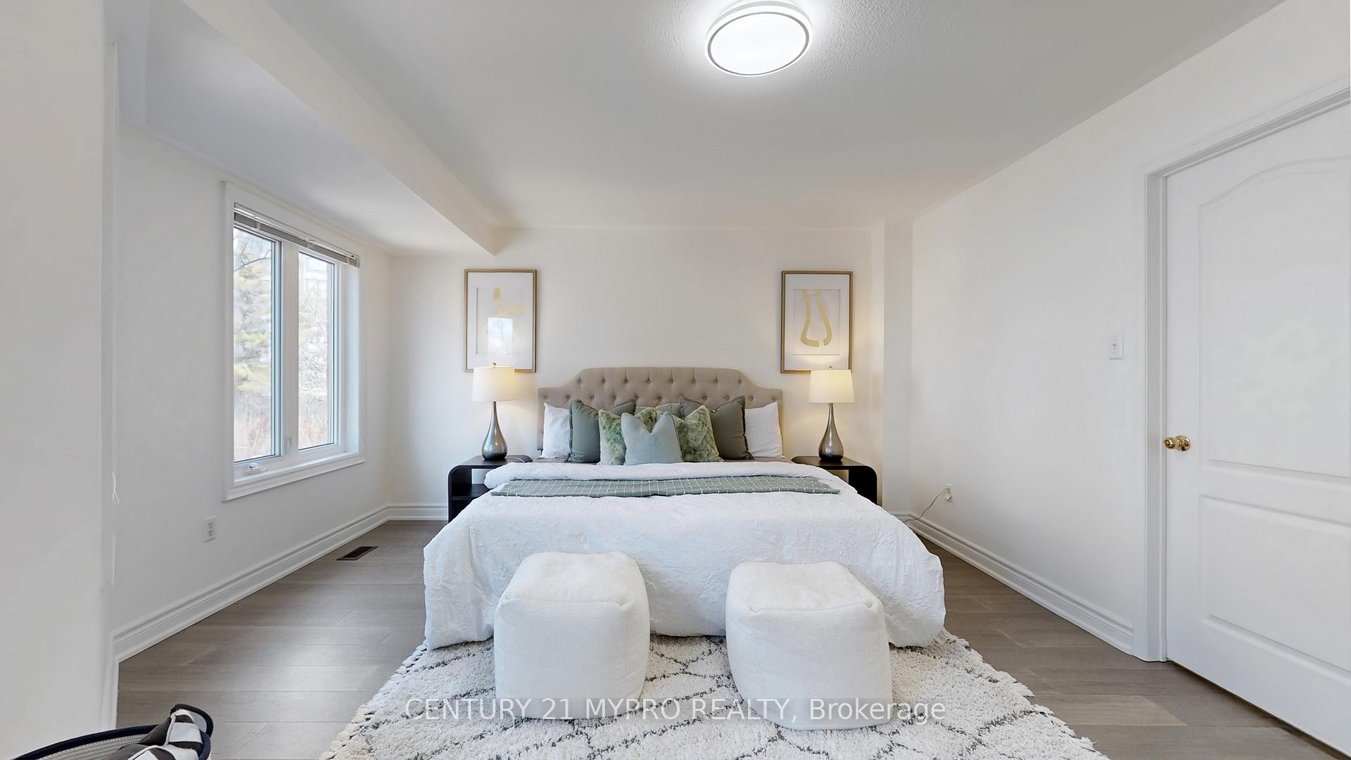 3 Bedrooms Condo at 735 New Westminster,  Vaughan For sale