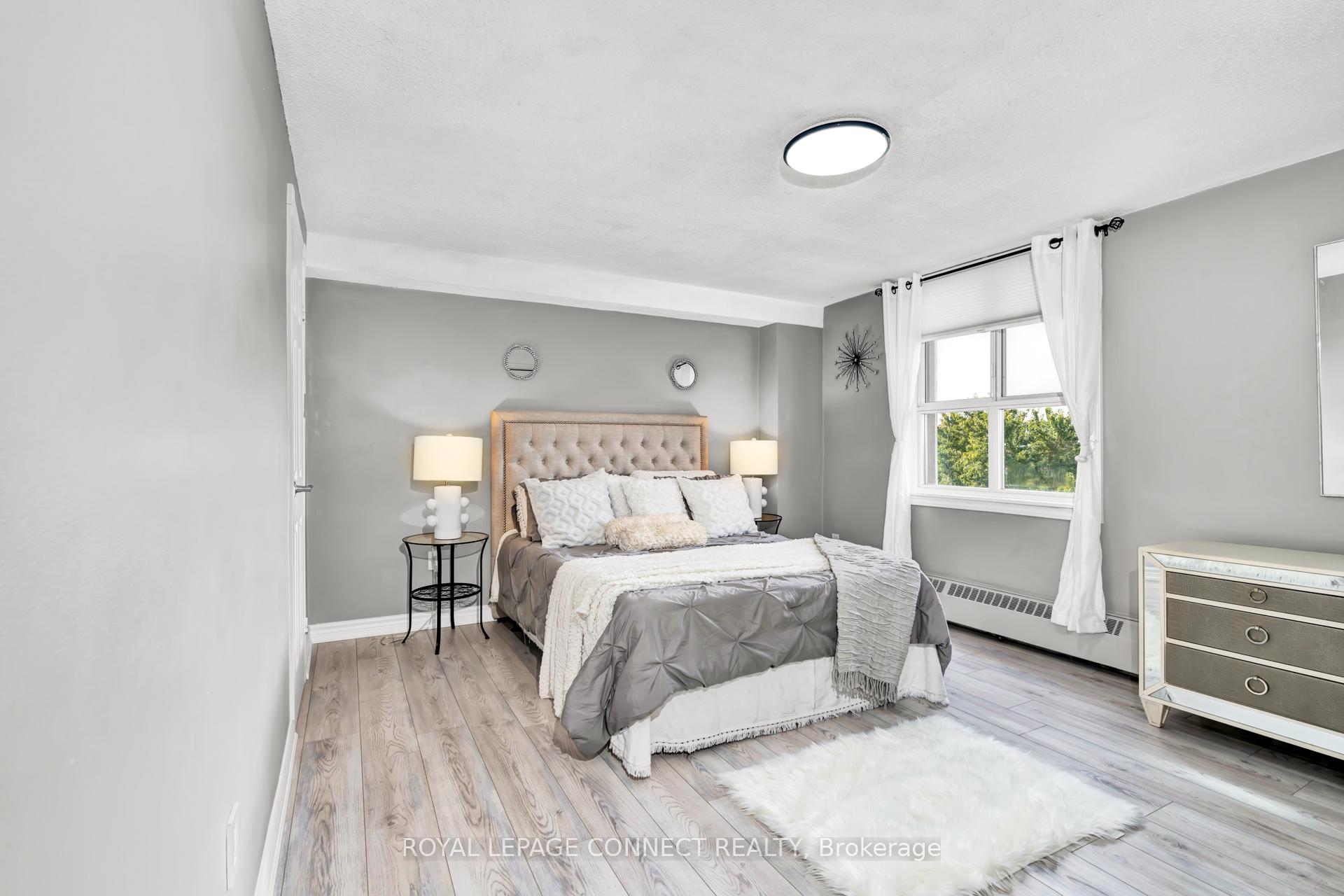 2 Bedrooms Condo at 270 Palmdale,  Toronto For sale