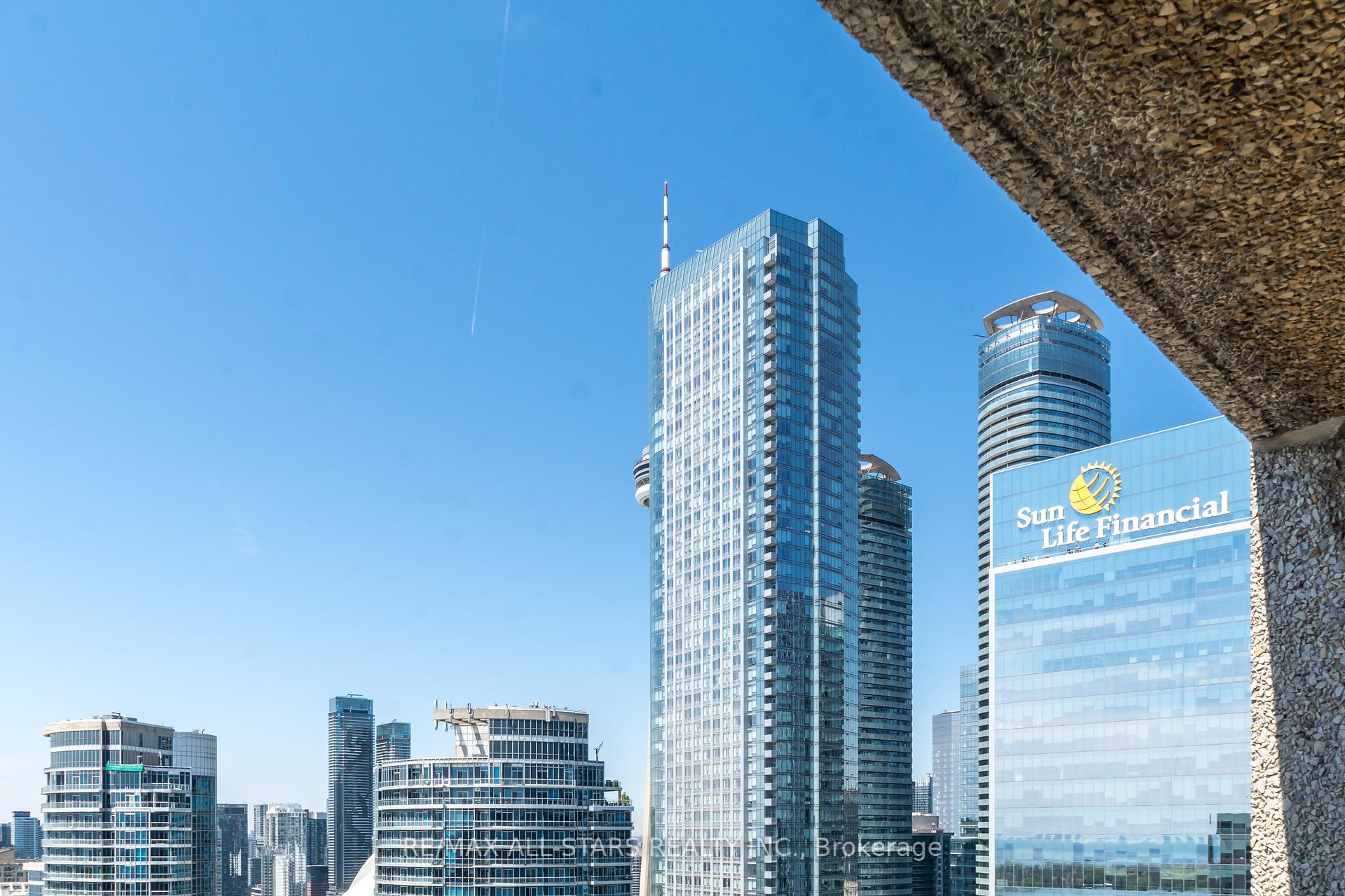 1 Bedroom Condo at 55 Harbour, Toronto For sale
