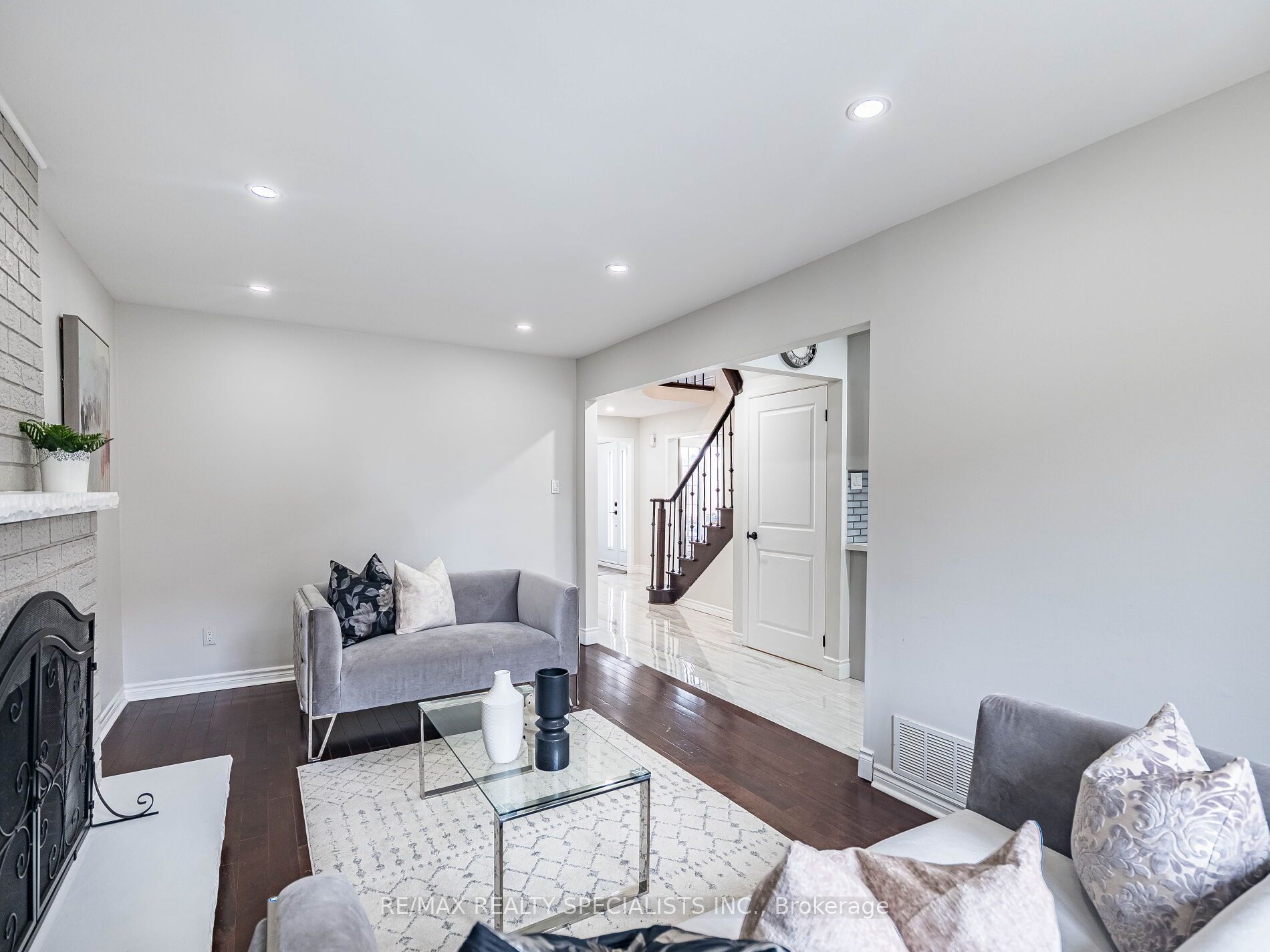 5 Brookview Road