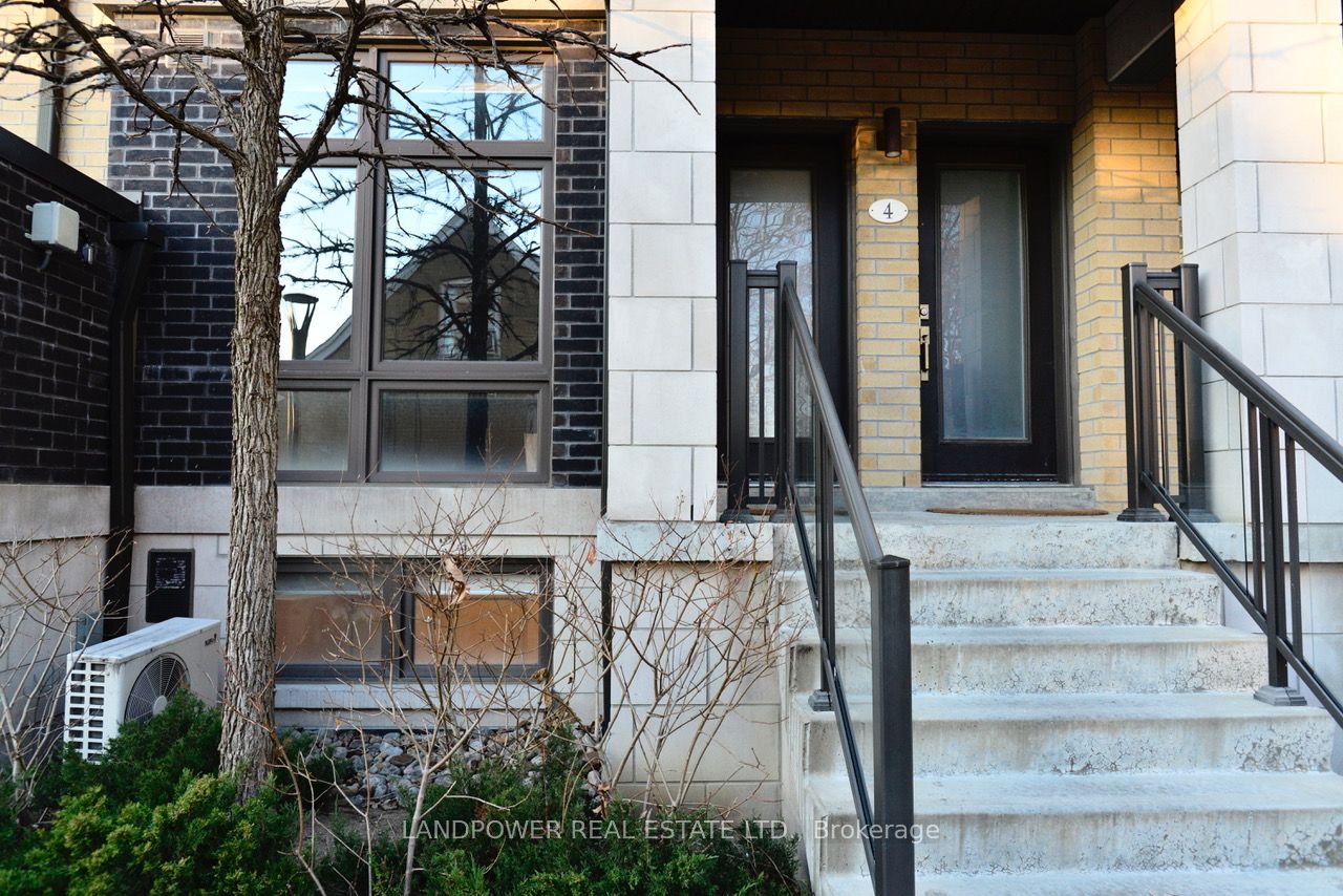 11 Eldora Avenue, #3