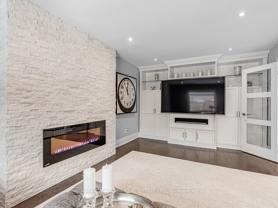 24 Edmund Seager Drive