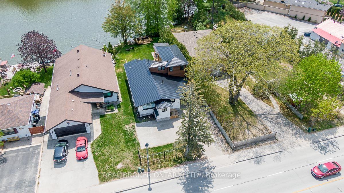 1359 Mosley Street, Wasaga Beach, ON L9Z 2C7