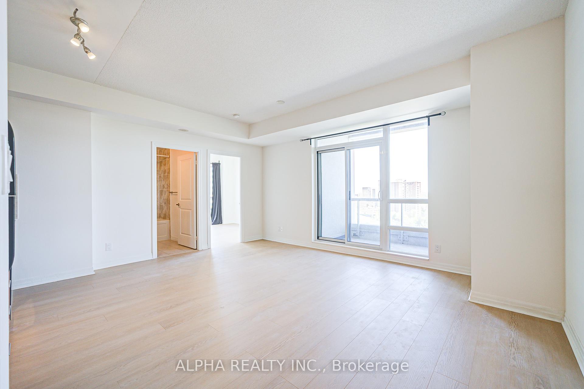 1 Bedroom Condo at 30 Herons Hill, Toronto For sale