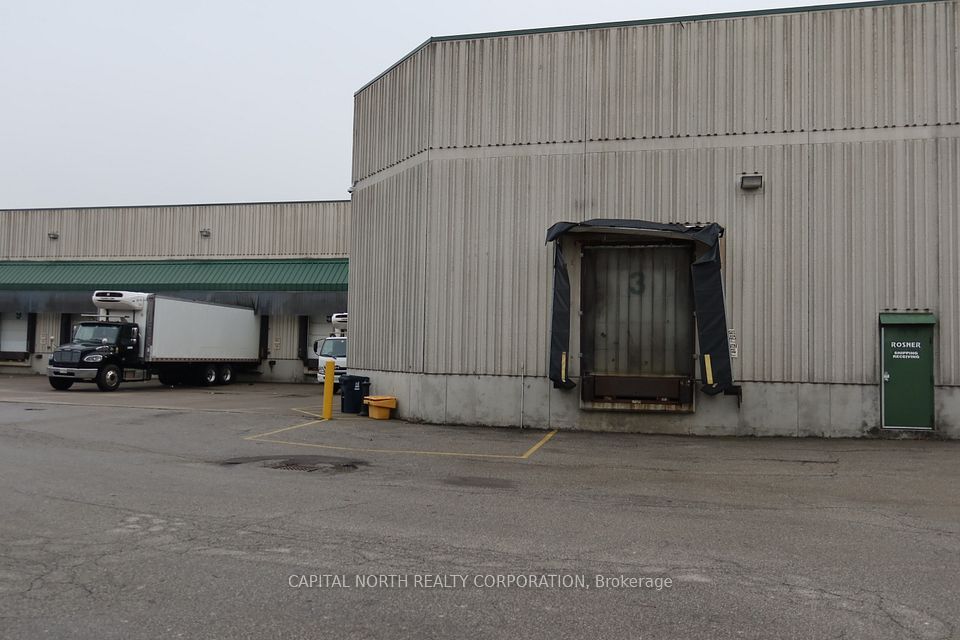 https://trreb-image.ampre.ca/-3_iILoNiDBioU7sRdc_Og70EFJKaW0aHeiidVSunO8/rs:fit:960:960/wm:.5:so:0:50:.4/wmsh:10/wmt:PHNwYW4gZm9yZWdyb3VuZD0nd2hpdGUnIGZvbnQ9JzY4Jz5DQVBJVEFMIE5PUlRIIFJFQUxUWSBDT1JQT1JBVElPTiwgQnJva2VyYWdlPC9zcGFuPg/L3RycmViL2xpc3RpbmdzLzQwLzcyLzU4LzgwL3AvZjgxZTIyNmQtYThlOC00NjQ2LThiNmQtNDdhMmY0MzUyMTZjLkpQRw.jpg