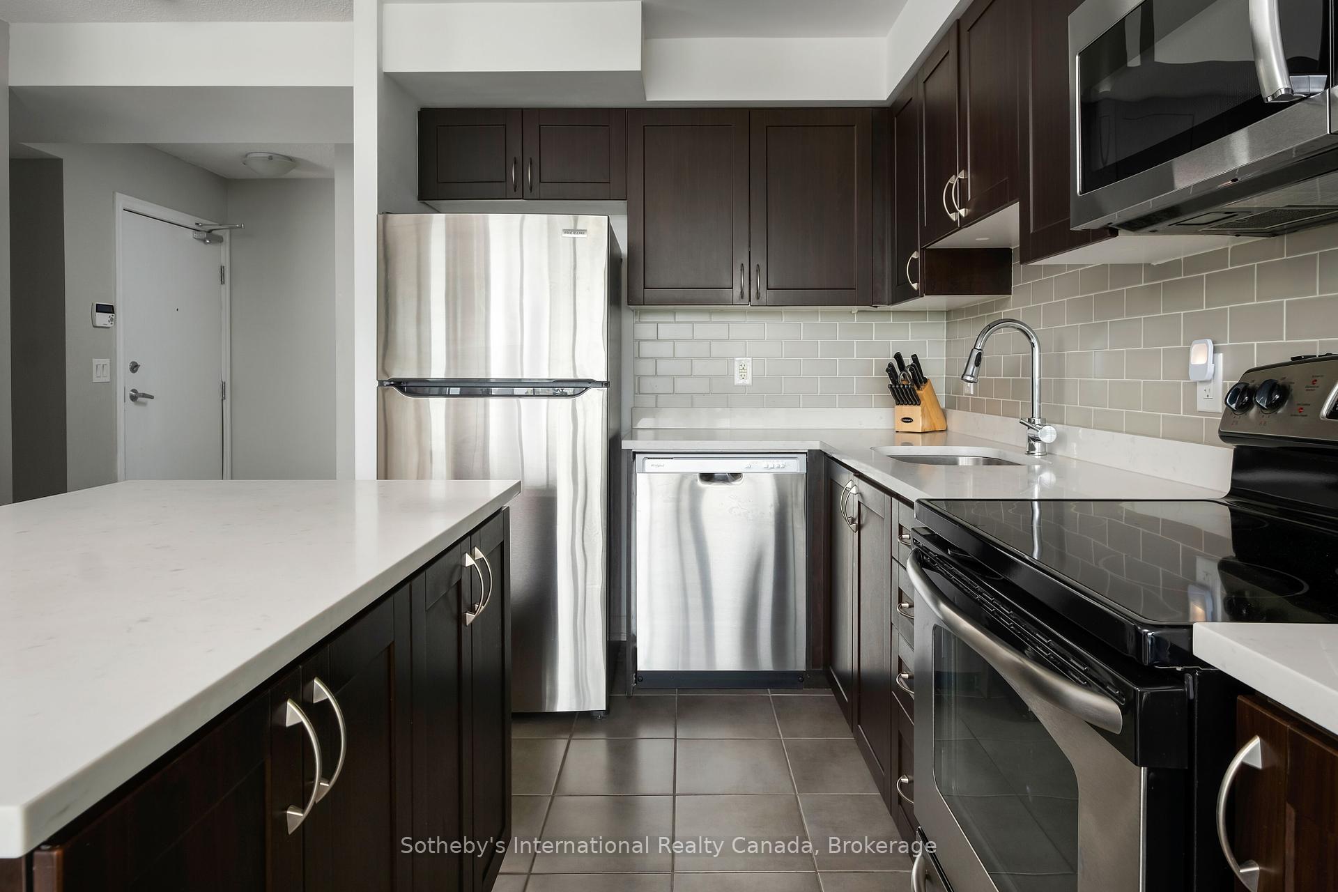 2 Bedrooms Condo at 1940 Ironstone, Burlington For sale