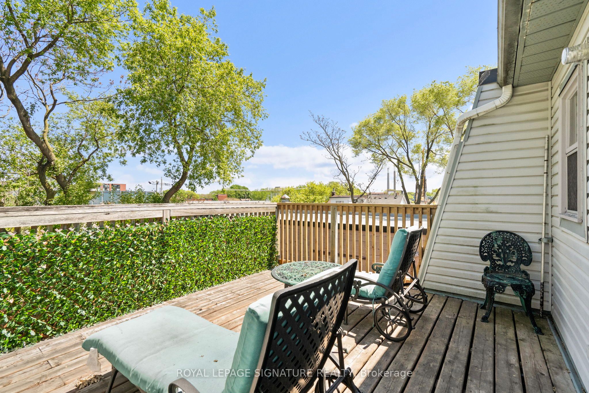 15 Boulton Avenue
