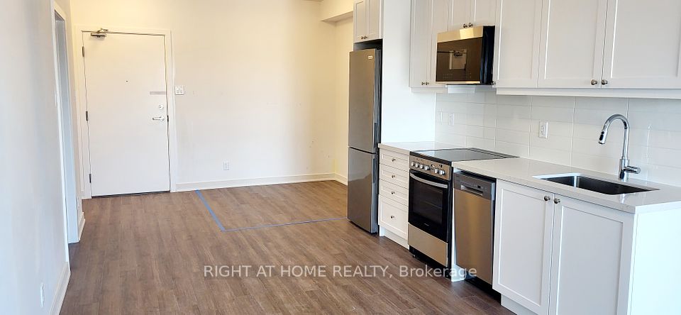 Look from Living Room @ Kitchen towards future Den