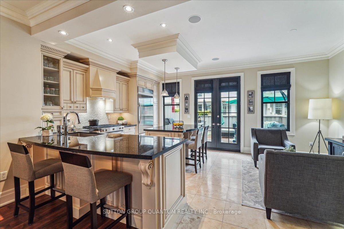 2 Bedrooms Condo at 2378 Marine, Oakville For sale