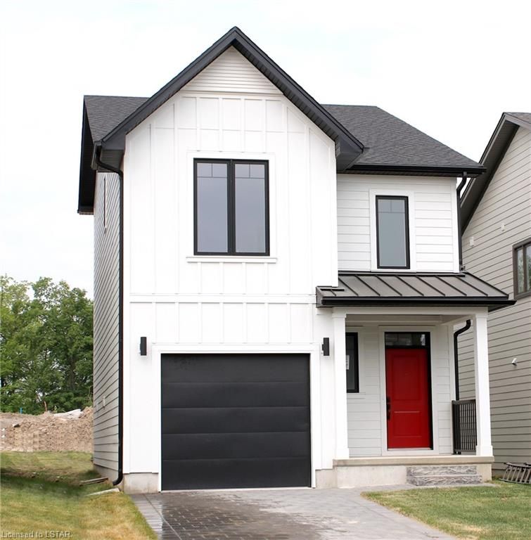 168 JULIE Crescent London Ontario N5Z 3X4
