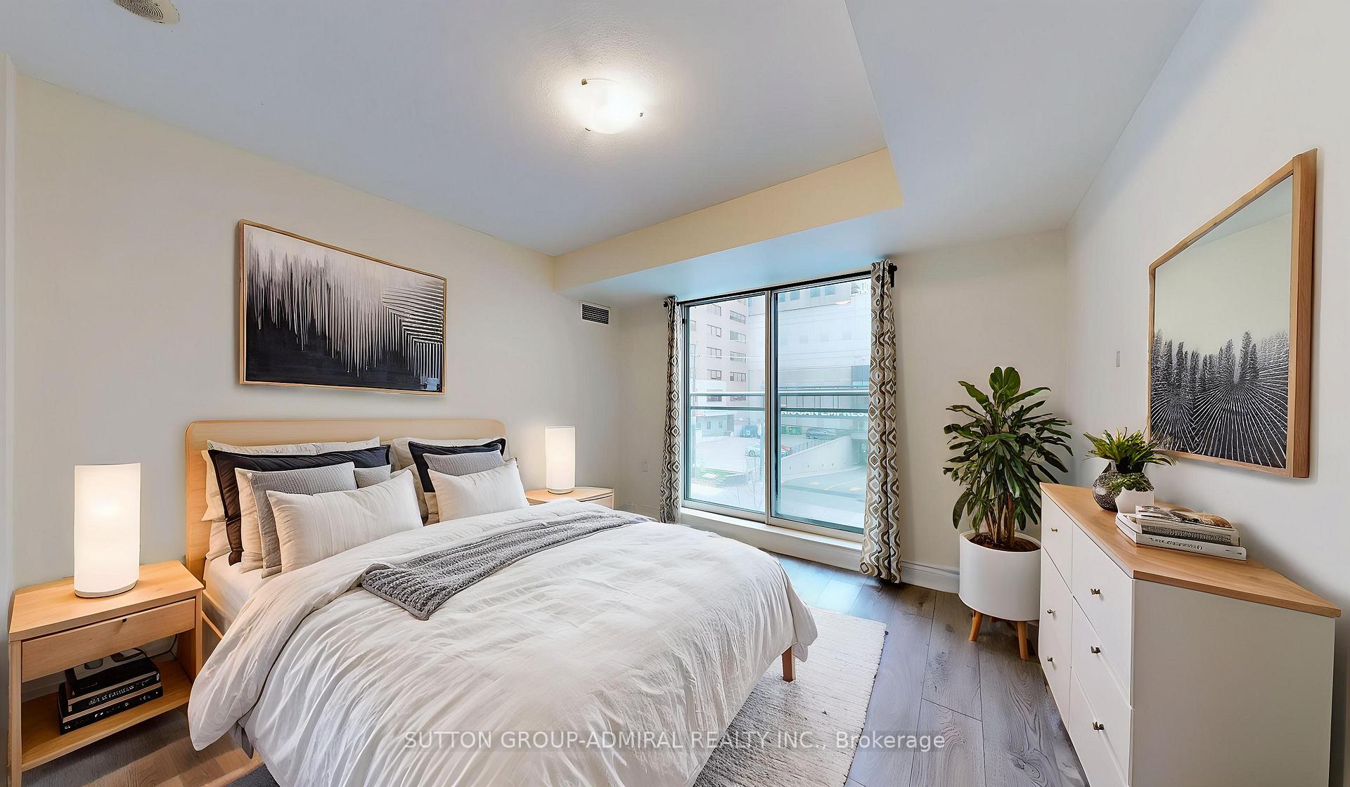 1 Bedroom Condo at 21 Hillcrest, Toronto For sale
