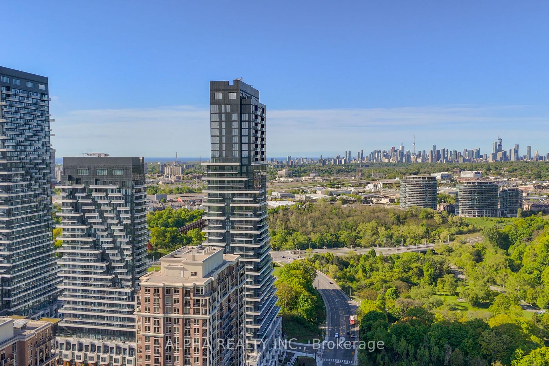3 Bedrooms Condo at 10 Inn On The Park, Toronto For sale