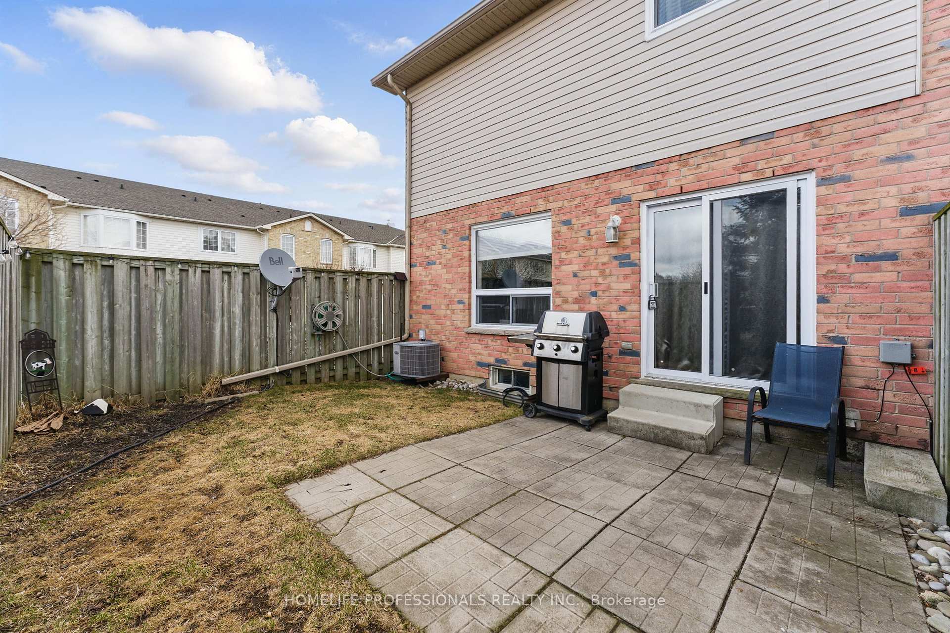 3 Bedrooms Condo at 485 Green,  Hamilton For sale