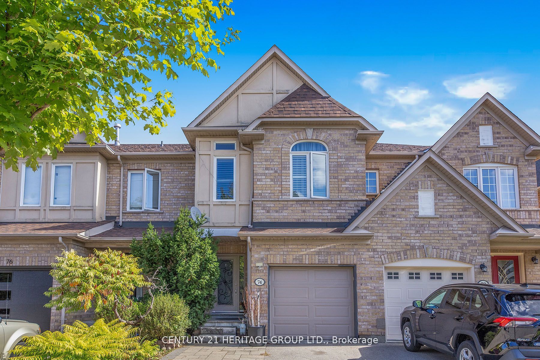 74 Lander Crescent, Vaughan, ON L4J 8T8