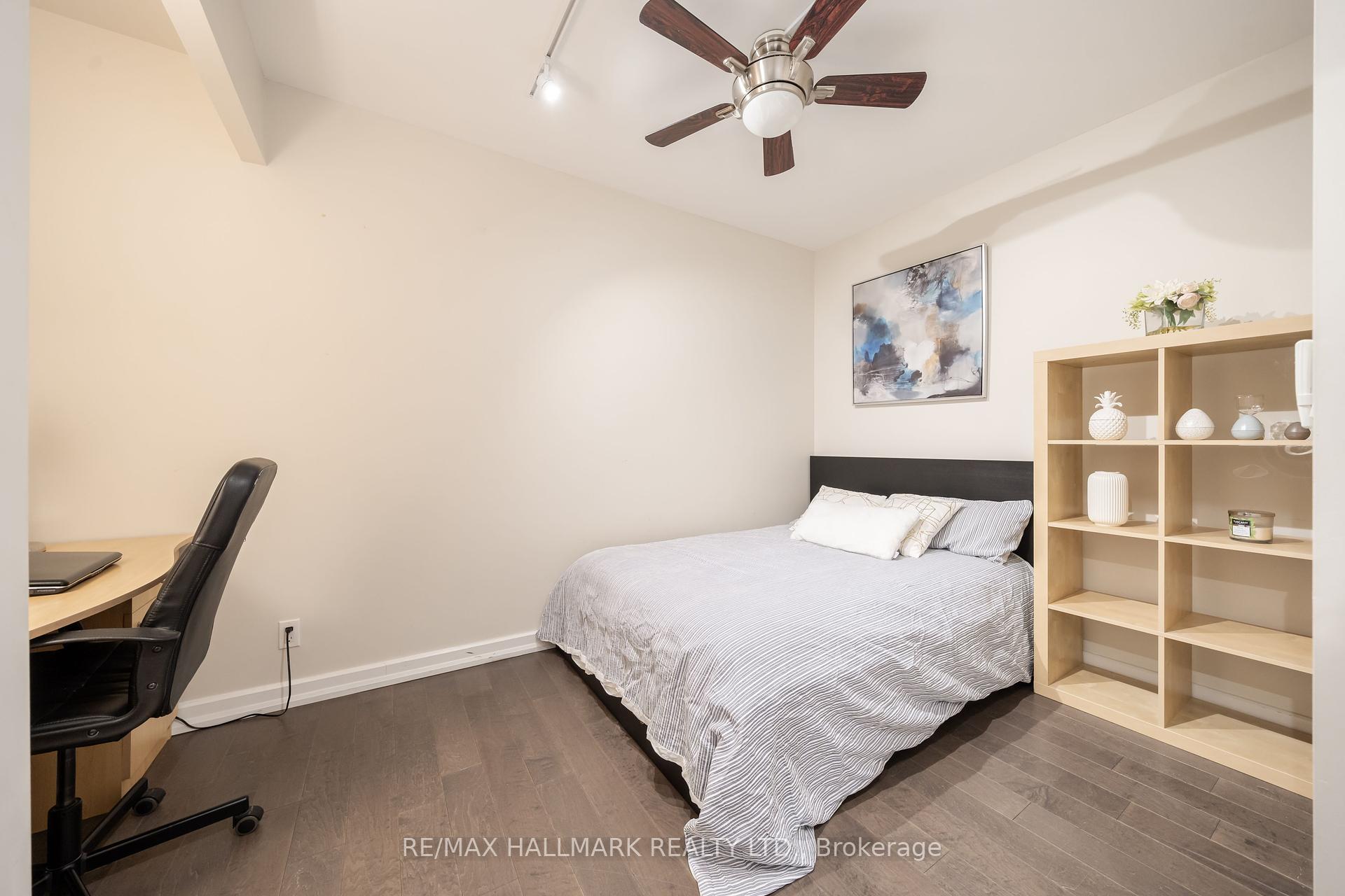 2 Bedrooms Condo at 36 Blue Jays,  Toronto For sale