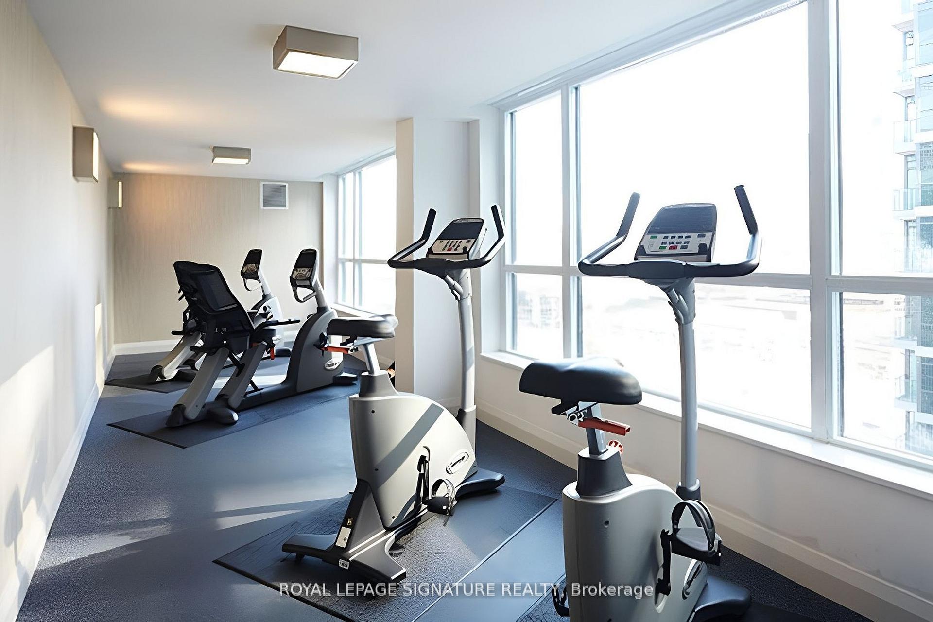 2 Bedrooms Condo at 600 Fleet, Toronto For sale