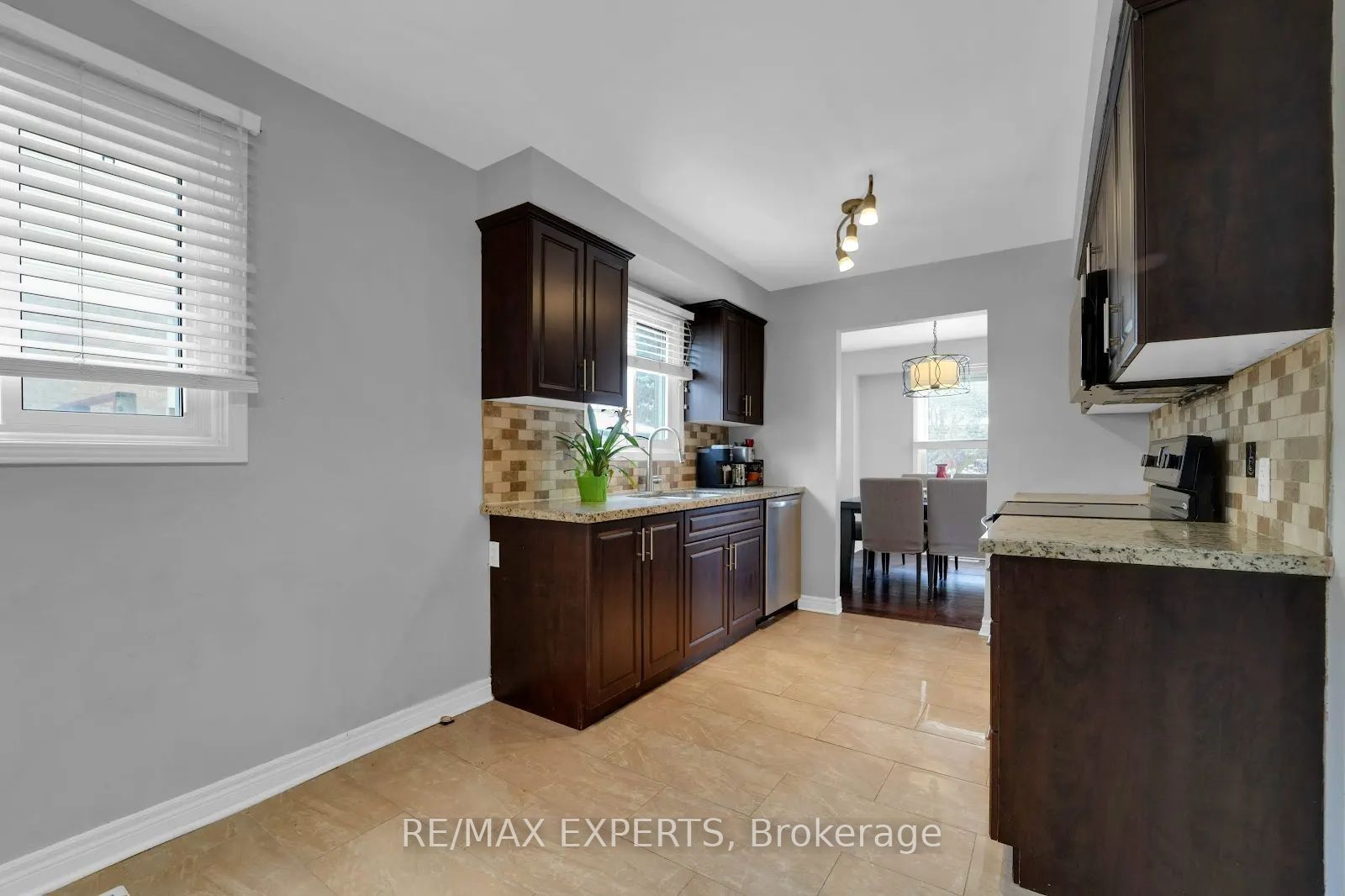 10 Cassander Crescent