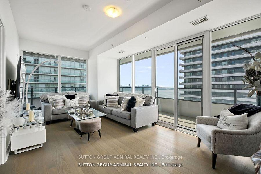 2 Bedrooms Condo at 30 Shore Breeze,  Toronto For sale