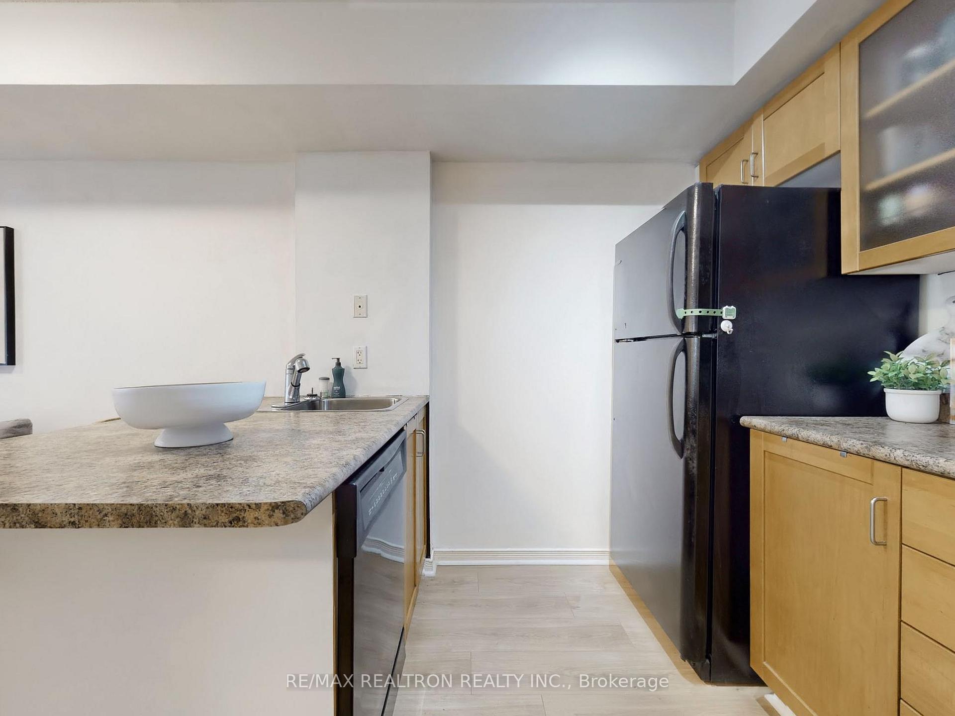 1 Bedroom Condo at 46 Western Battery, Toronto For sale