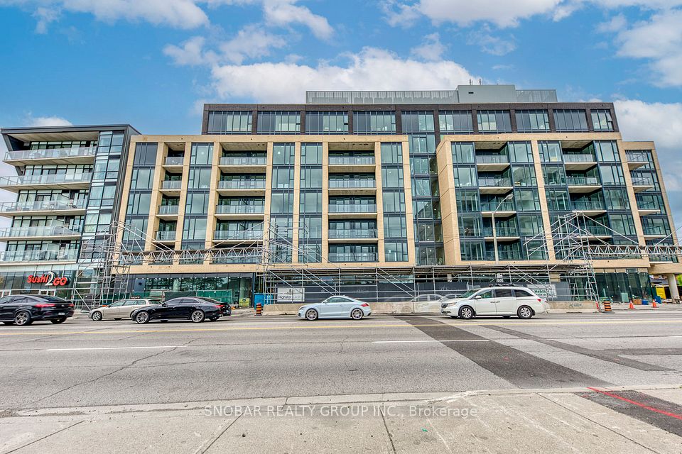 880 The Queensway