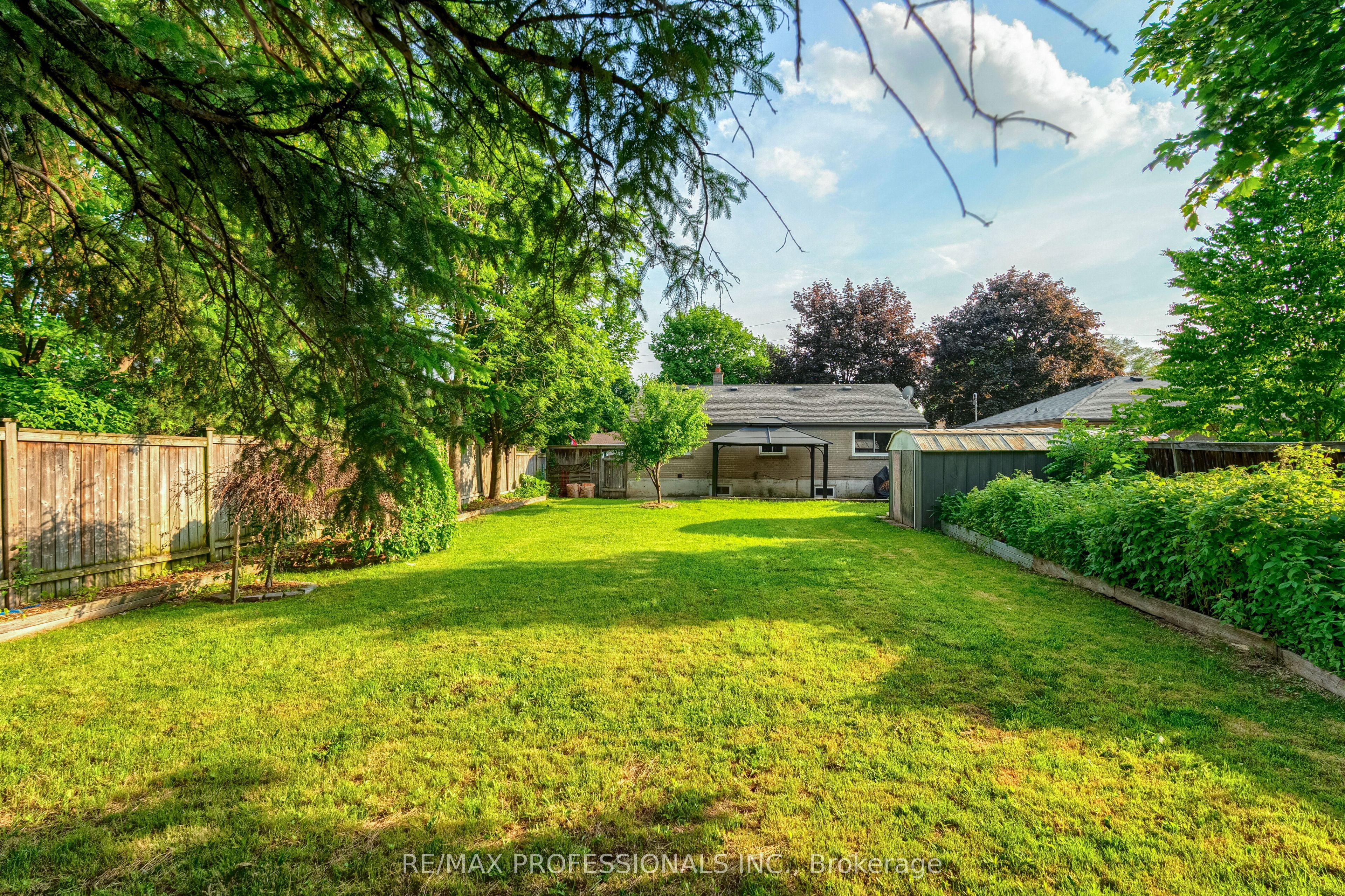 18 Weber Drive