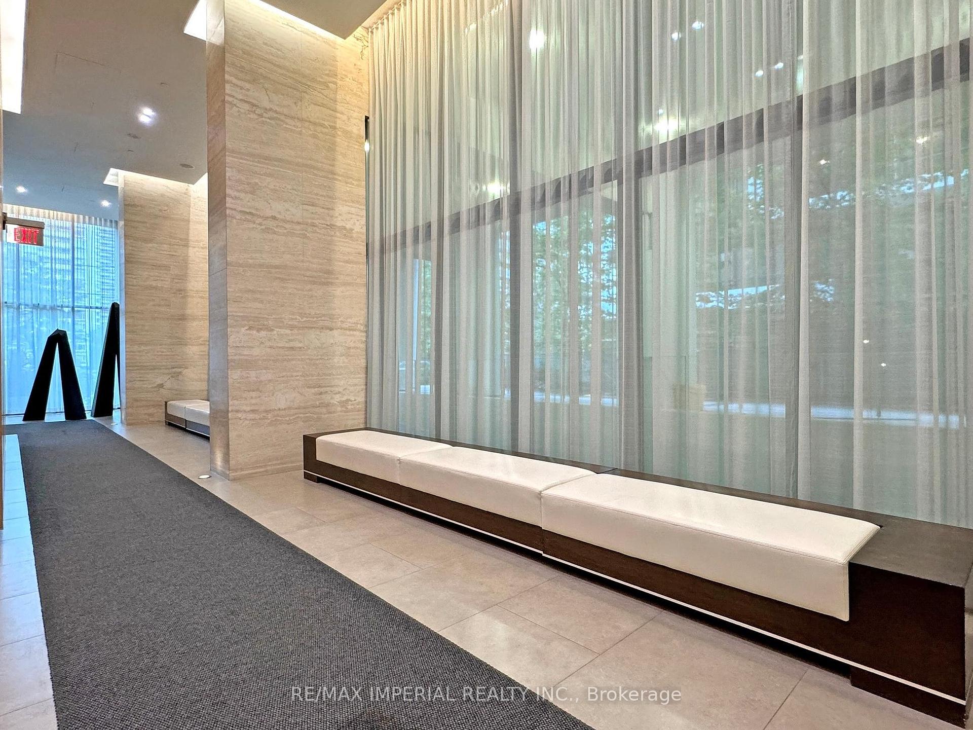2 Bedrooms Condo at 25 Broadway, Toronto For sale