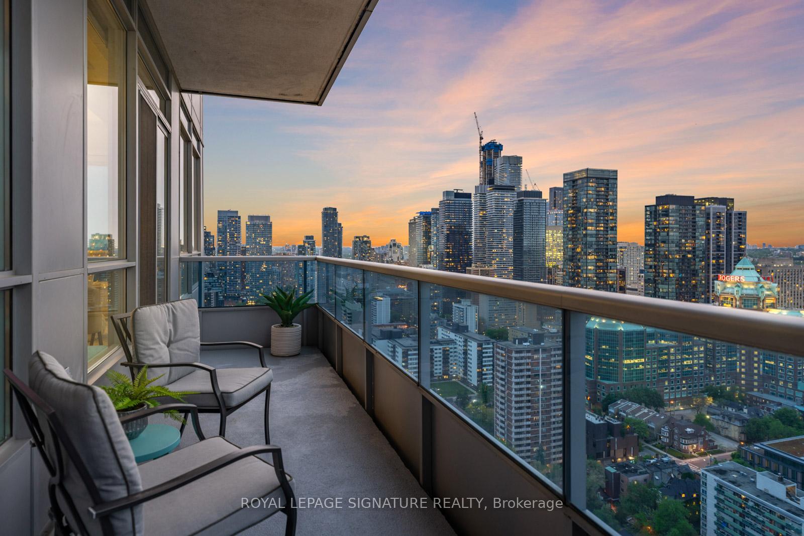 3 Bedrooms Condo at 500 Sherbourne, Toronto For sale